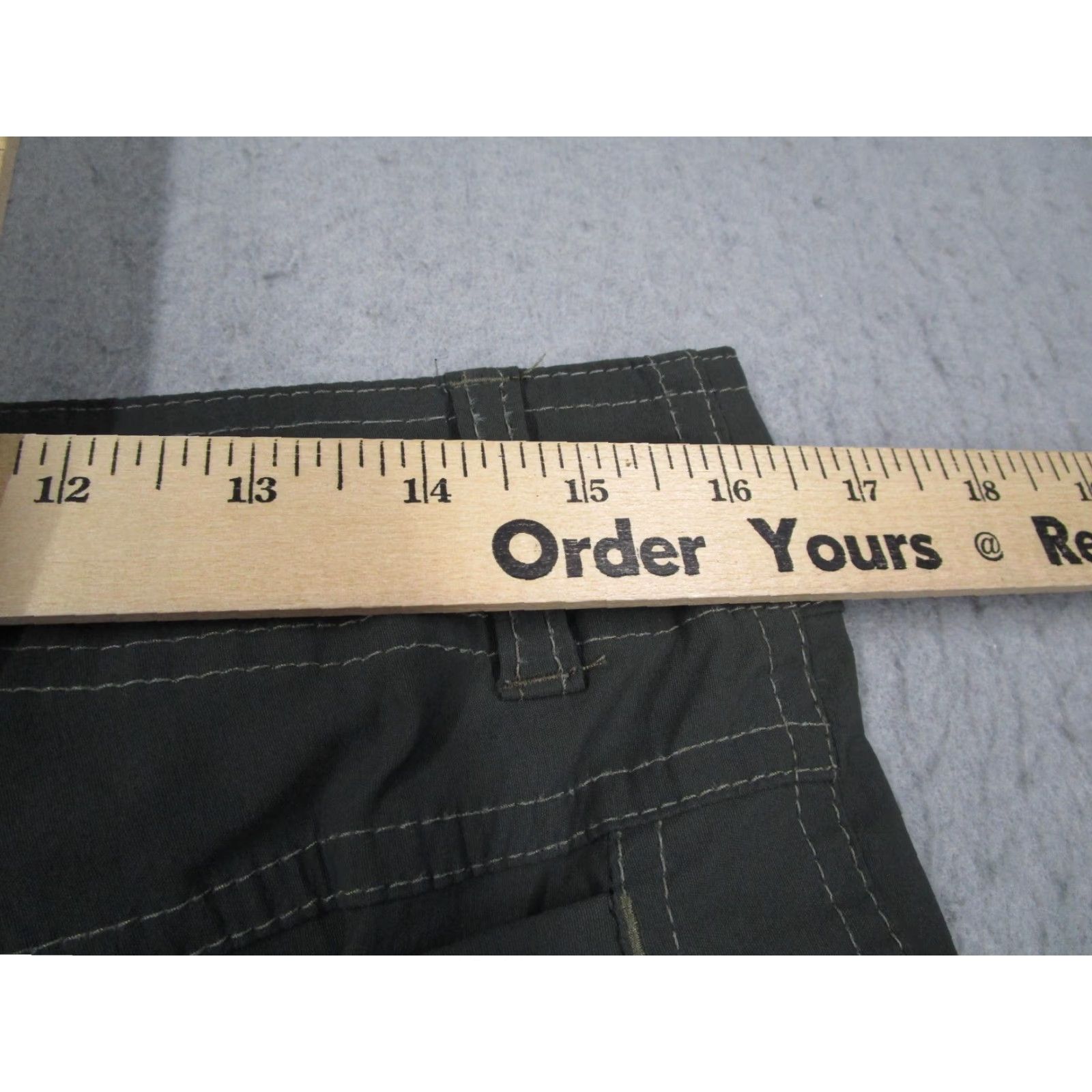 Vintage KÜHL Shorts Mens 32 Green Nylon Stretch Cargo Hiking Quick Dry Outdoor Utility Size US 32 / EU 48 - 7 Thumbnail