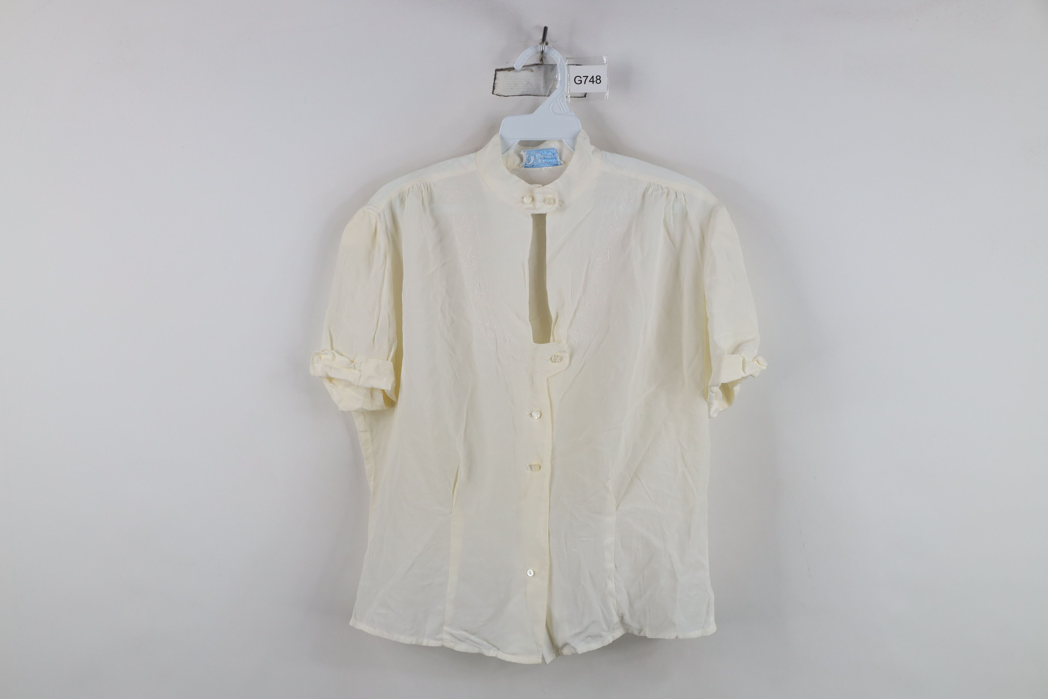 Vintage Vintage 50s Rockabilly Embroidered Button Shirt USA Size XS / US 0-2 / IT 36-38 - 1 Thumbnail