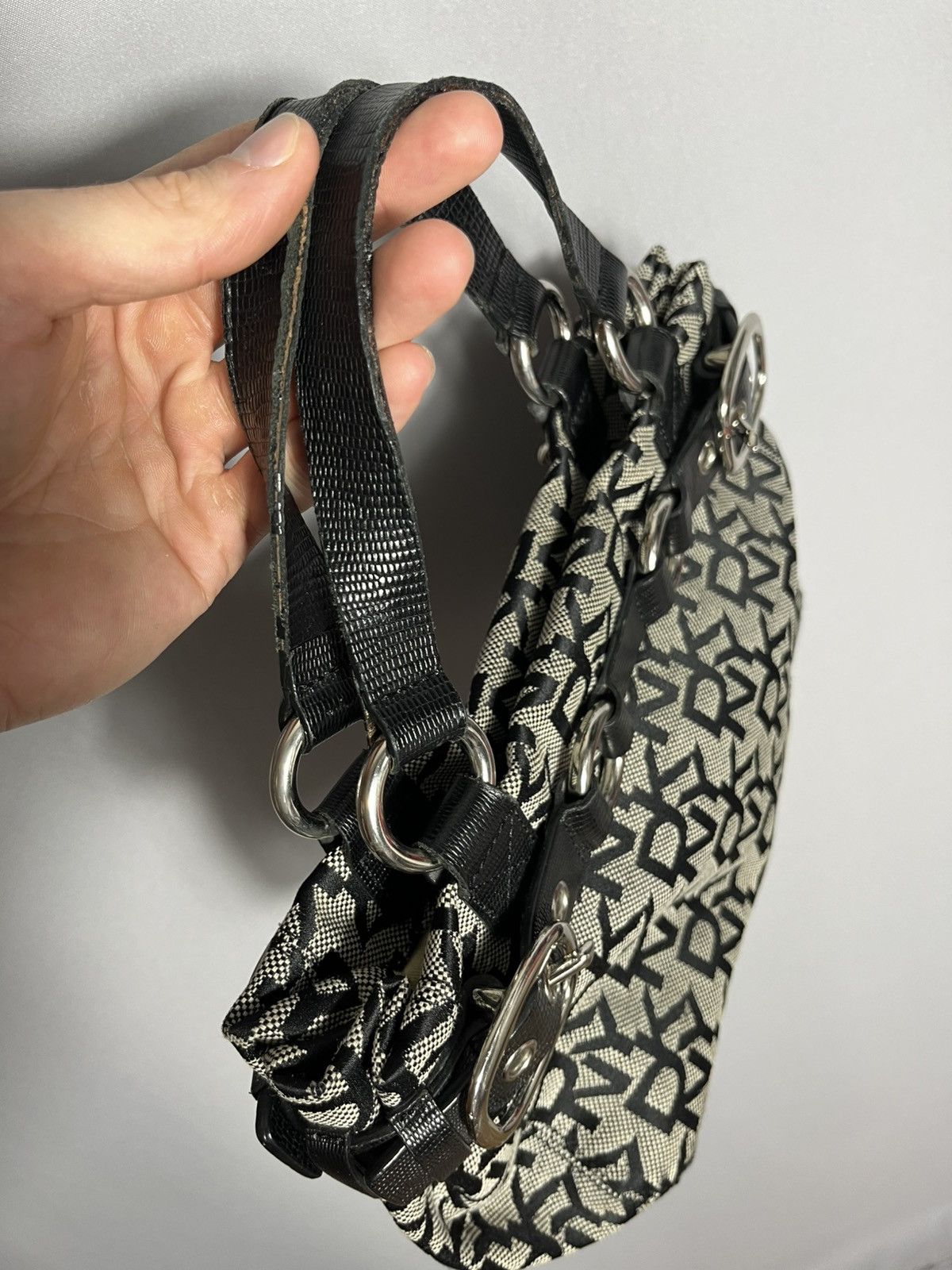 DKNY Vintage DKNY monogram bag y2k grey leather canvas Size ONE SIZE - 9 Thumbnail
