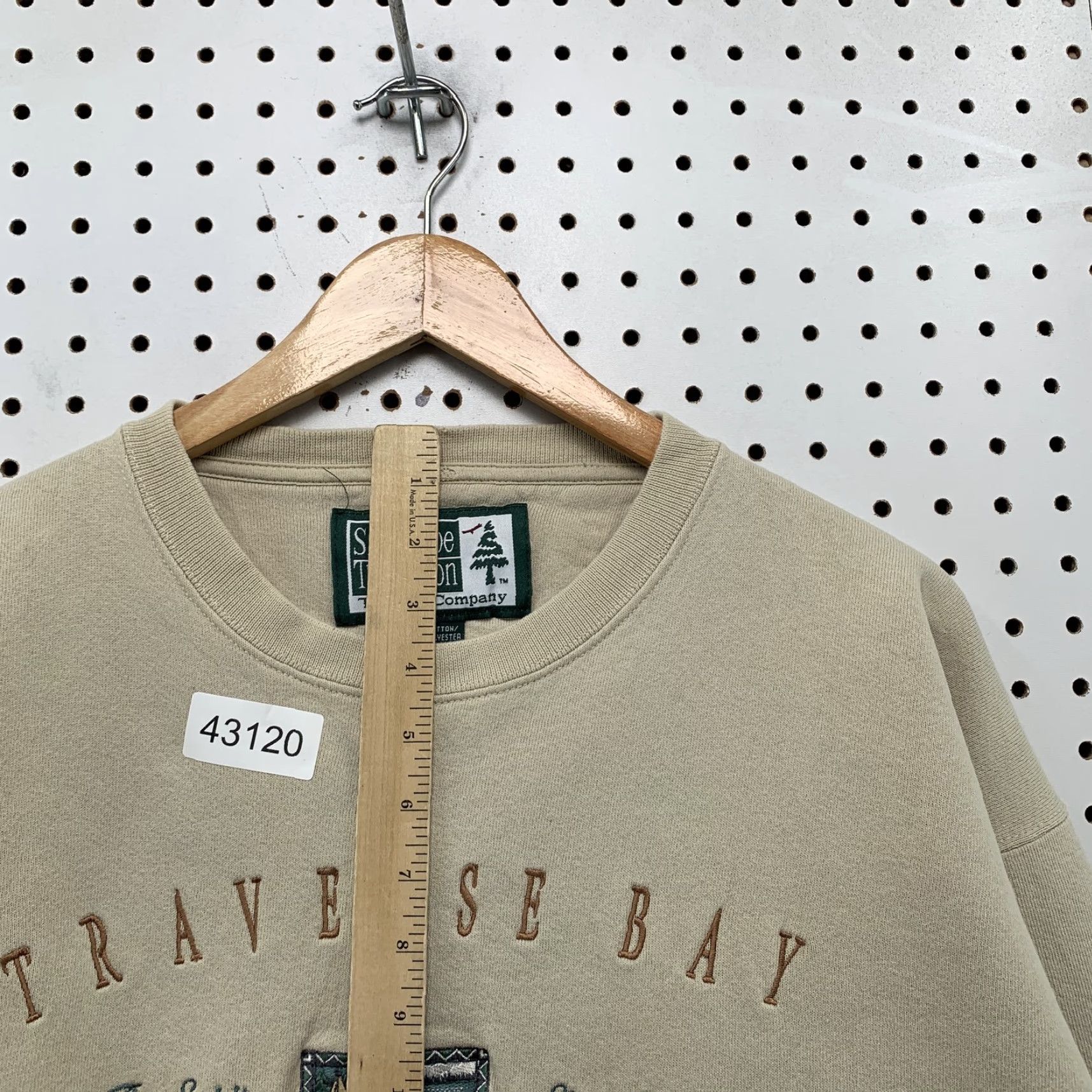 Vintage VINTAGE Snowshoe Thompson Traverse Bay Crewneck Sweatshirt Mens Large Beige USA Pullover Crew Neck Size US L / EU 52-54 / 3 - 5 Thumbnail
