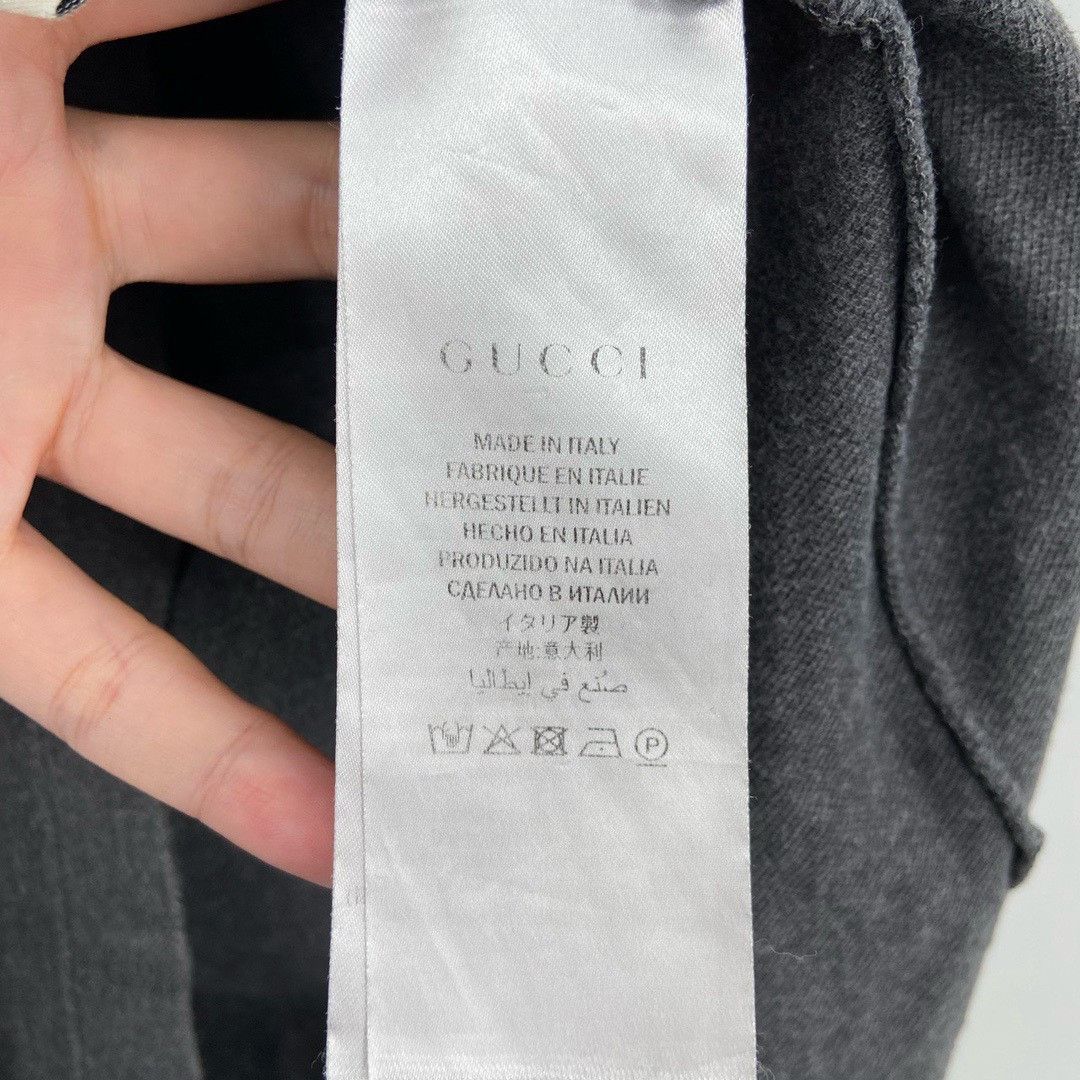 Gucci Gucci gray chest shield letter embroidery short-sleeved POL Size US XXL / EU 58 / 5 - 5 Thumbnail