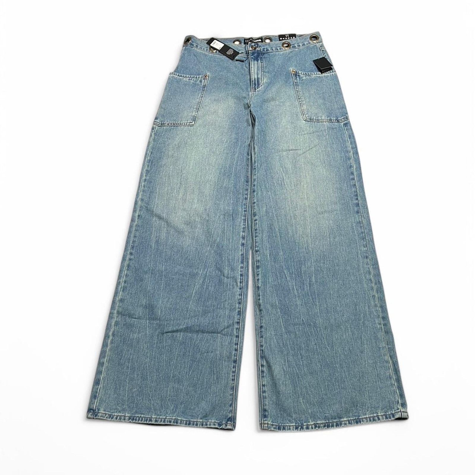 Fashion Nova Fashion Nova Women’s High Waisted Wide Leg Jeans NWT - 11 Size 32" / US 10 / IT 46 - 4 Thumbnail