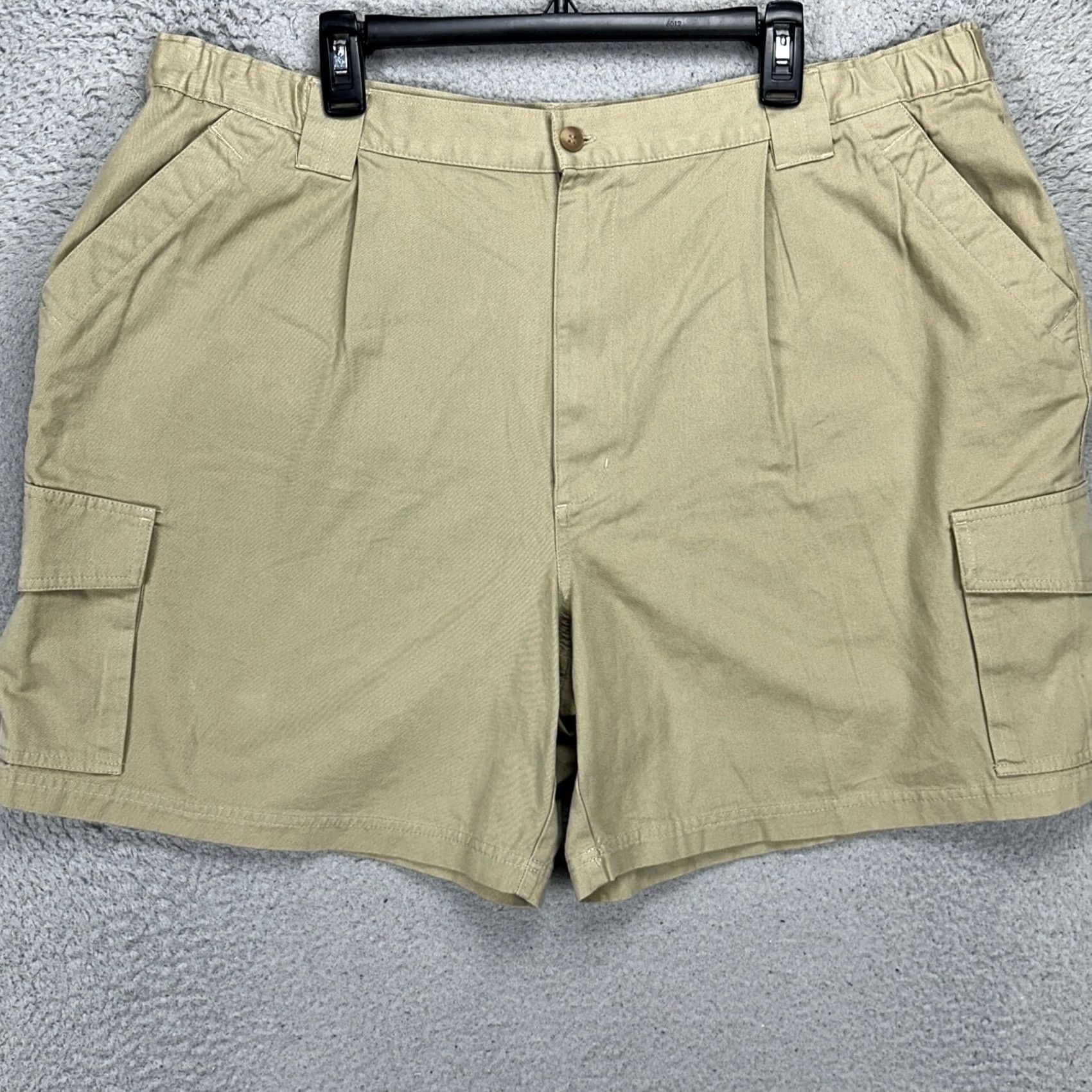Vintage Grant Thomas Mens Cargo Shorts 44 Tan Pleated Stretch Waist Casual Pockets NEW Brown Cotton 7 In Inseam Mens Cargo Shorts 44 Tan Leather? Size US 44 / EU 60 - 3 Thumbnail