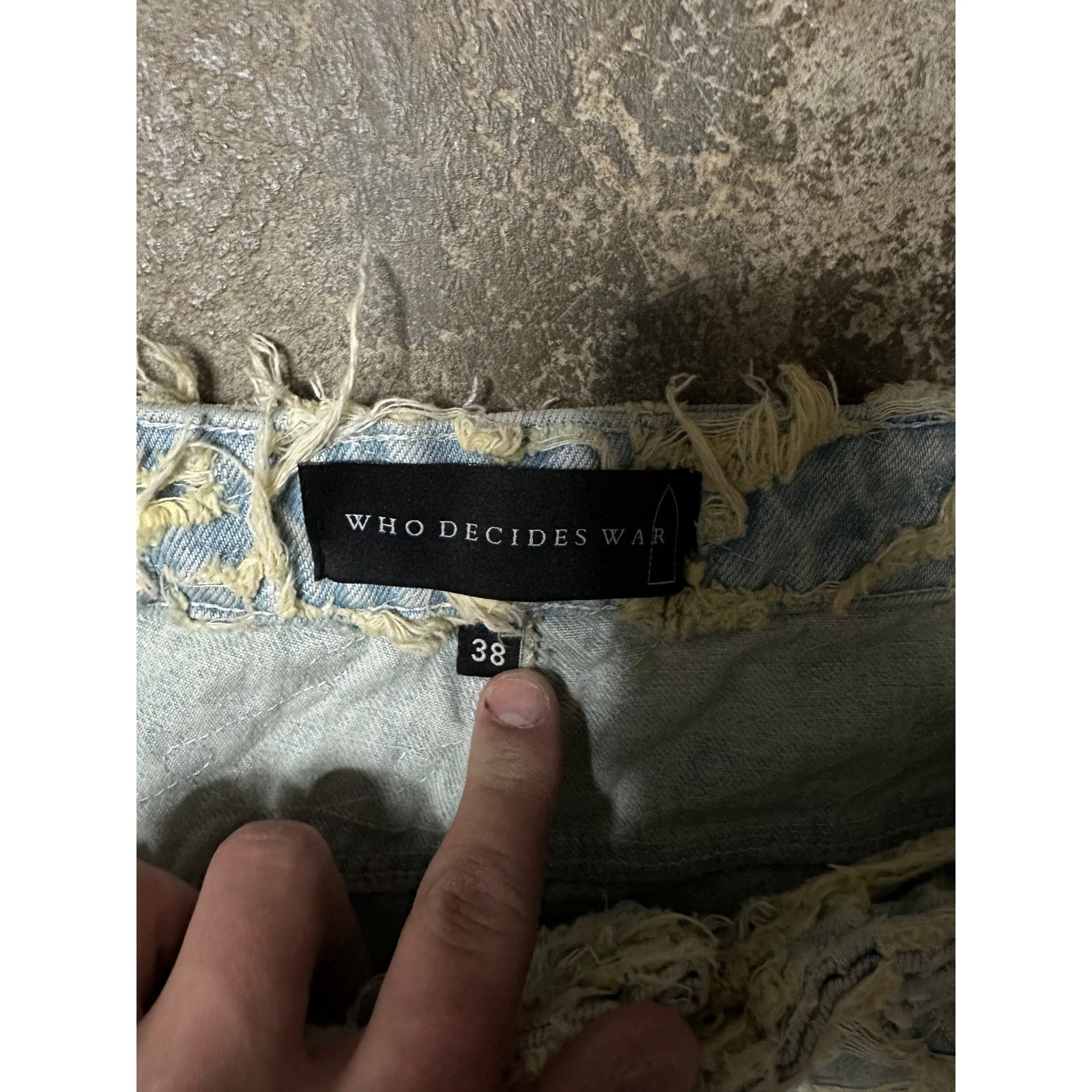 Who Decides War WDW Husk Distressed Denim Size 28 New Size US 28 / EU 44 - 2 Thumbnail