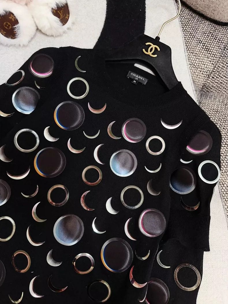 Chanel Chanel 17K Ground Control Series Moon Pattern Cashmere Swe Size XS / US 0-2 / IT 36-38 - 3 Thumbnail