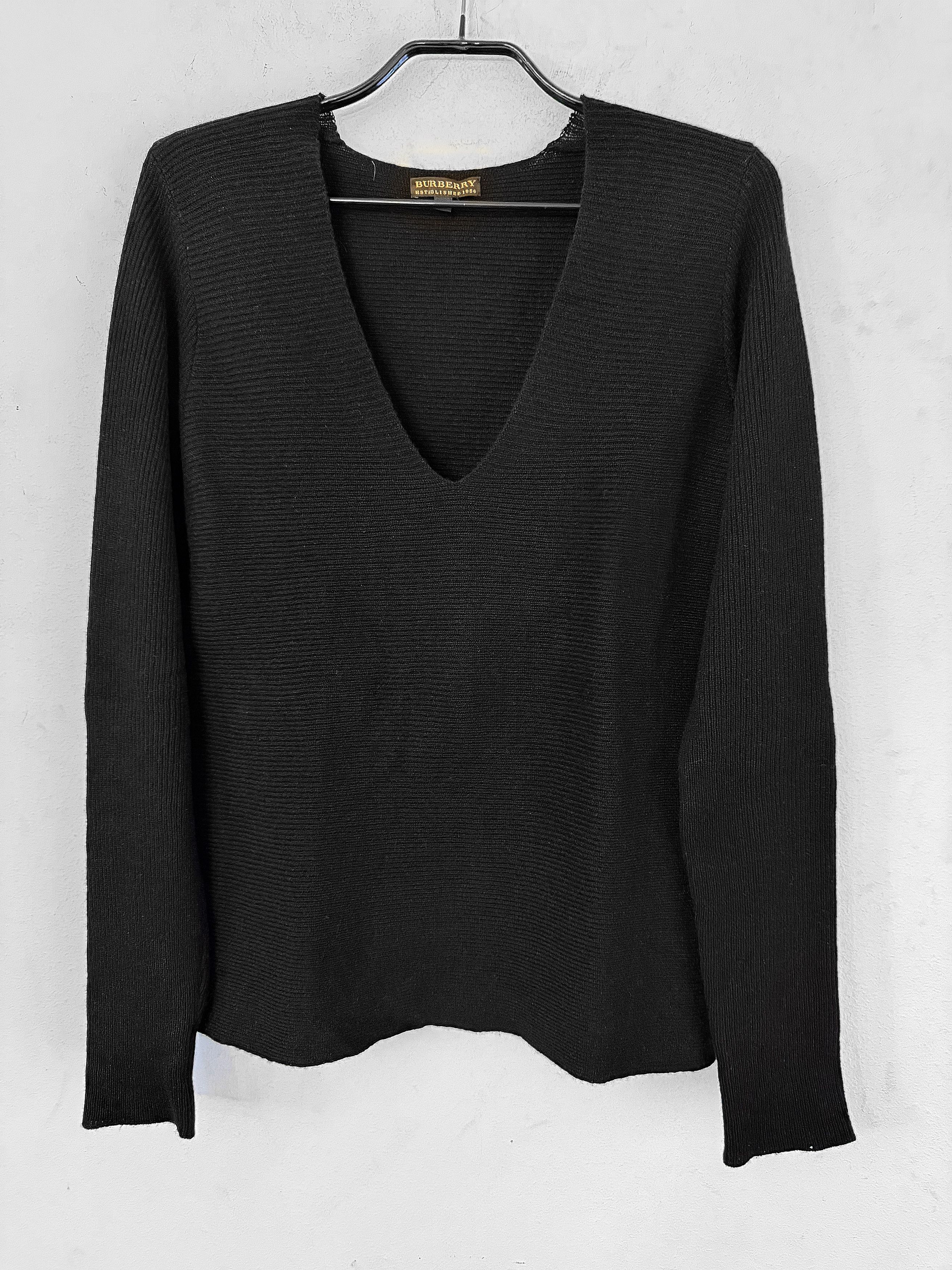 Burberry 100% Cashmere Ribbed Deep V-Neck Sweater Size US M / EU 48-50 / 2 - 5 Thumbnail