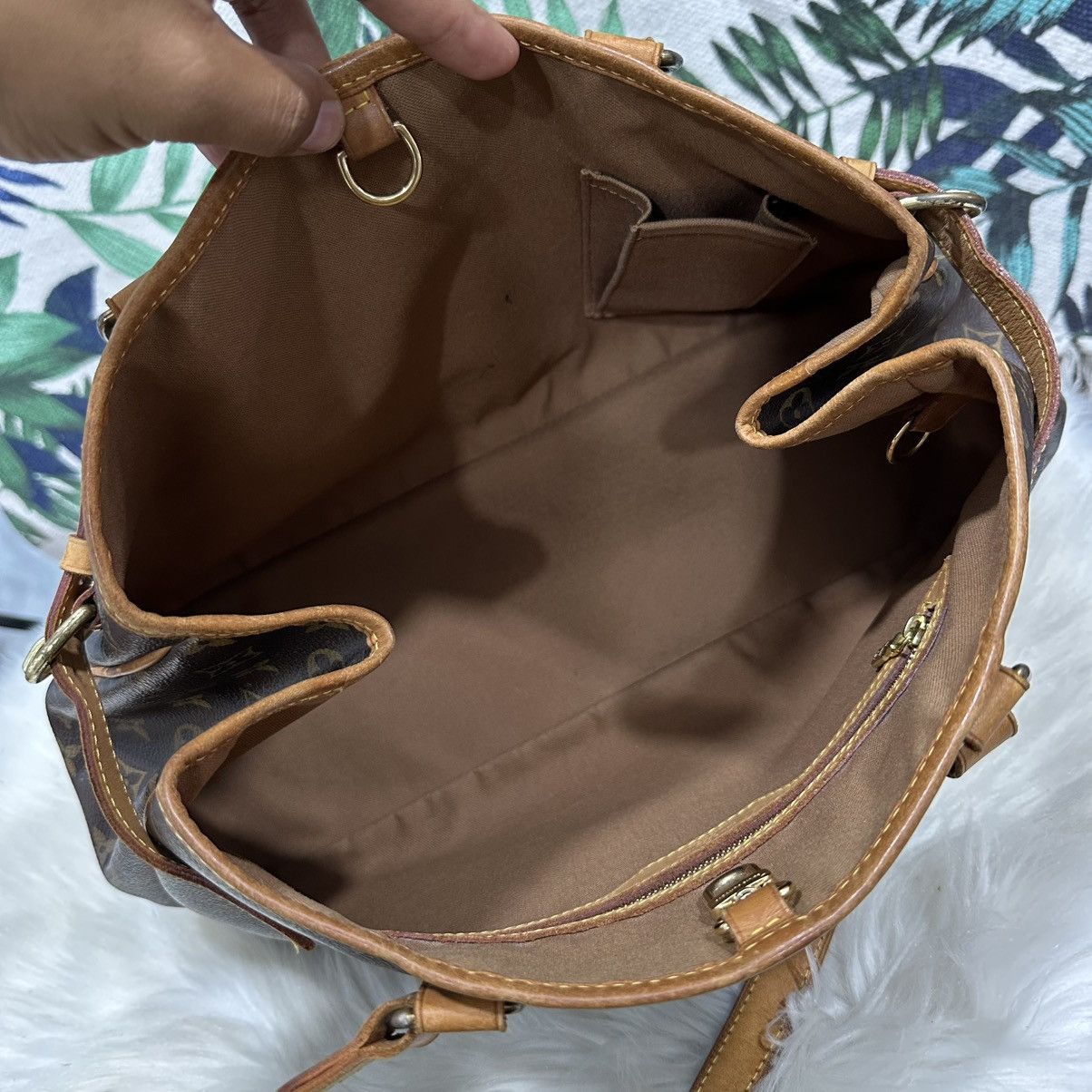 Louis Vuitton Authentic LOUIS VUITTON Monogram Batignolles Horizontel Bag Size ONE SIZE - 12 Thumbnail