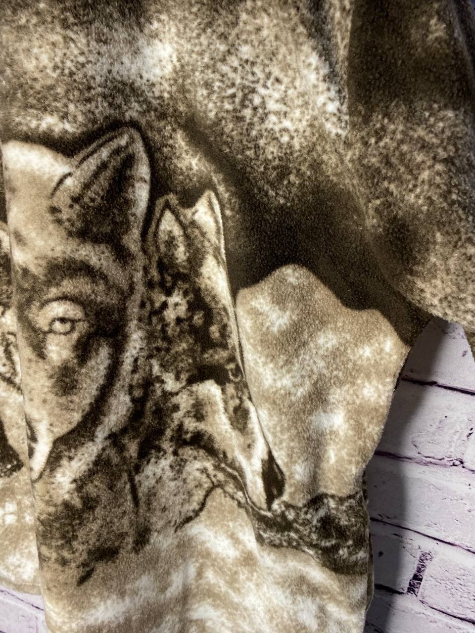 Other MENS Vintage wolves fleece hooded jacket size L Size US L / EU 52-54 / 3 - 6 Thumbnail