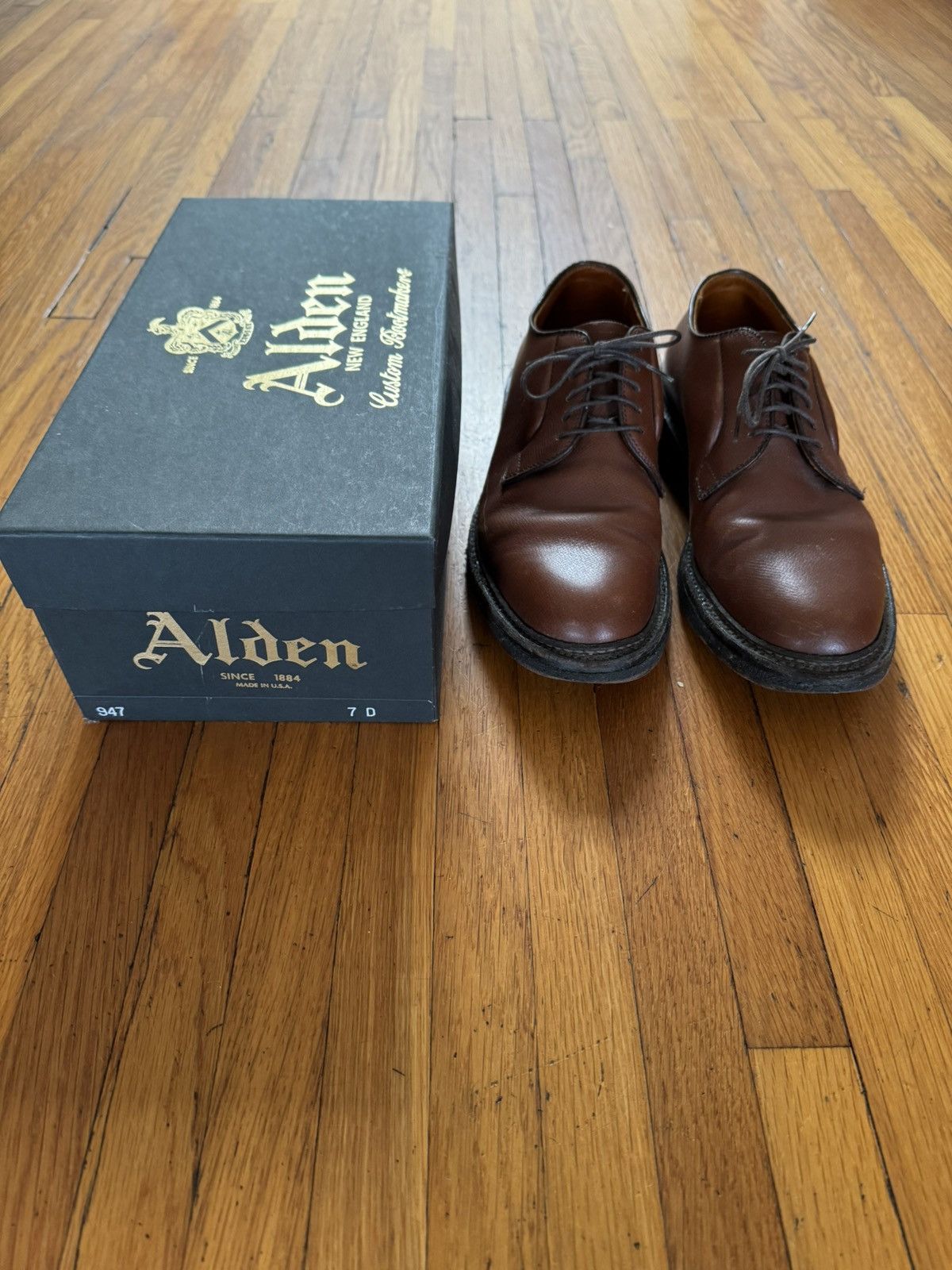 Alden Alden 947 “All-Weather Walker” Size US 7 / EU 40 - 8 Thumbnail