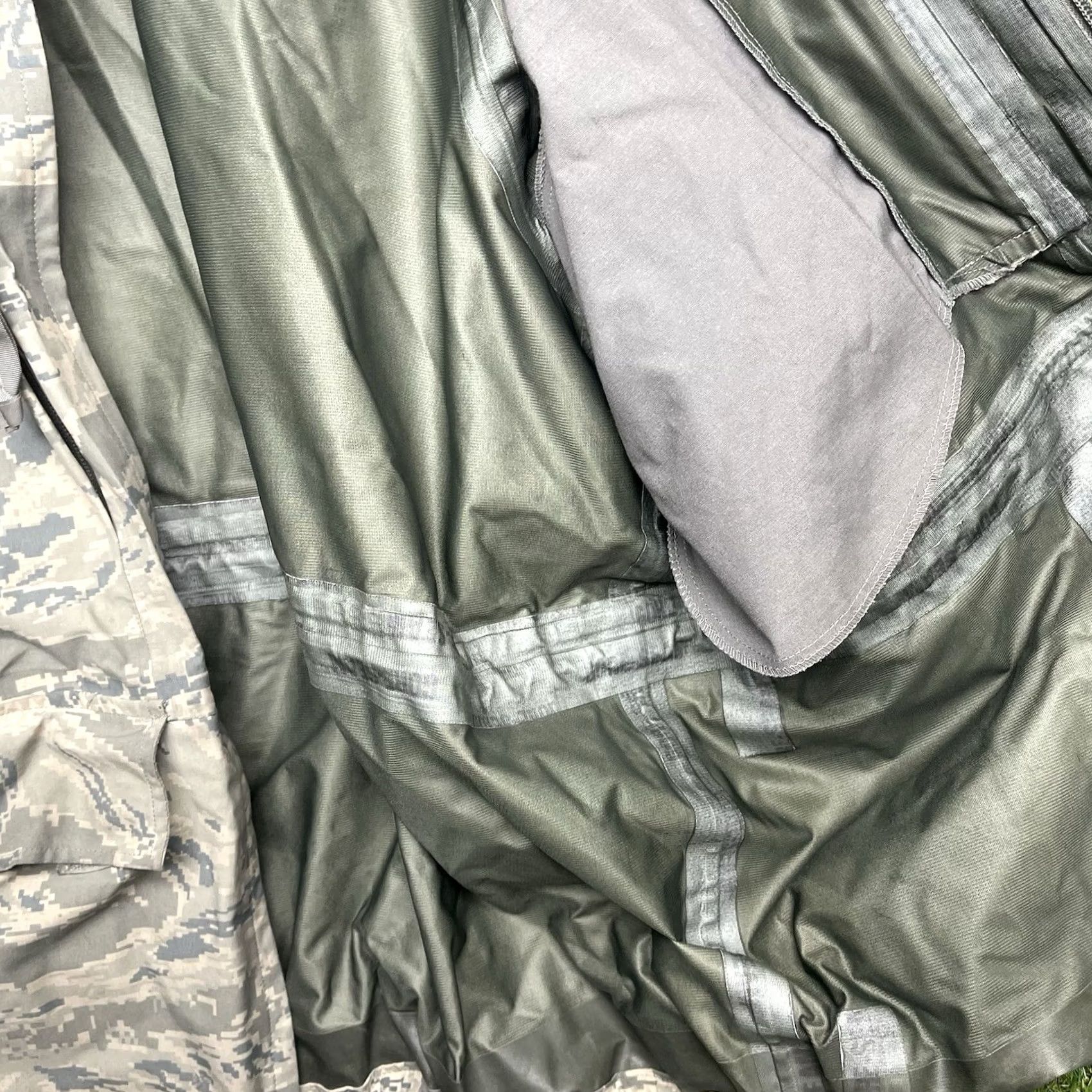 Propper PROPPER US Air Force APECS Parka Jacket Mens L ABU Camo Gore-Tex Liner Hooded Gray Nylon Windproof Military Coat Mens Size US L / EU 52-54 / 3 - 4 Thumbnail