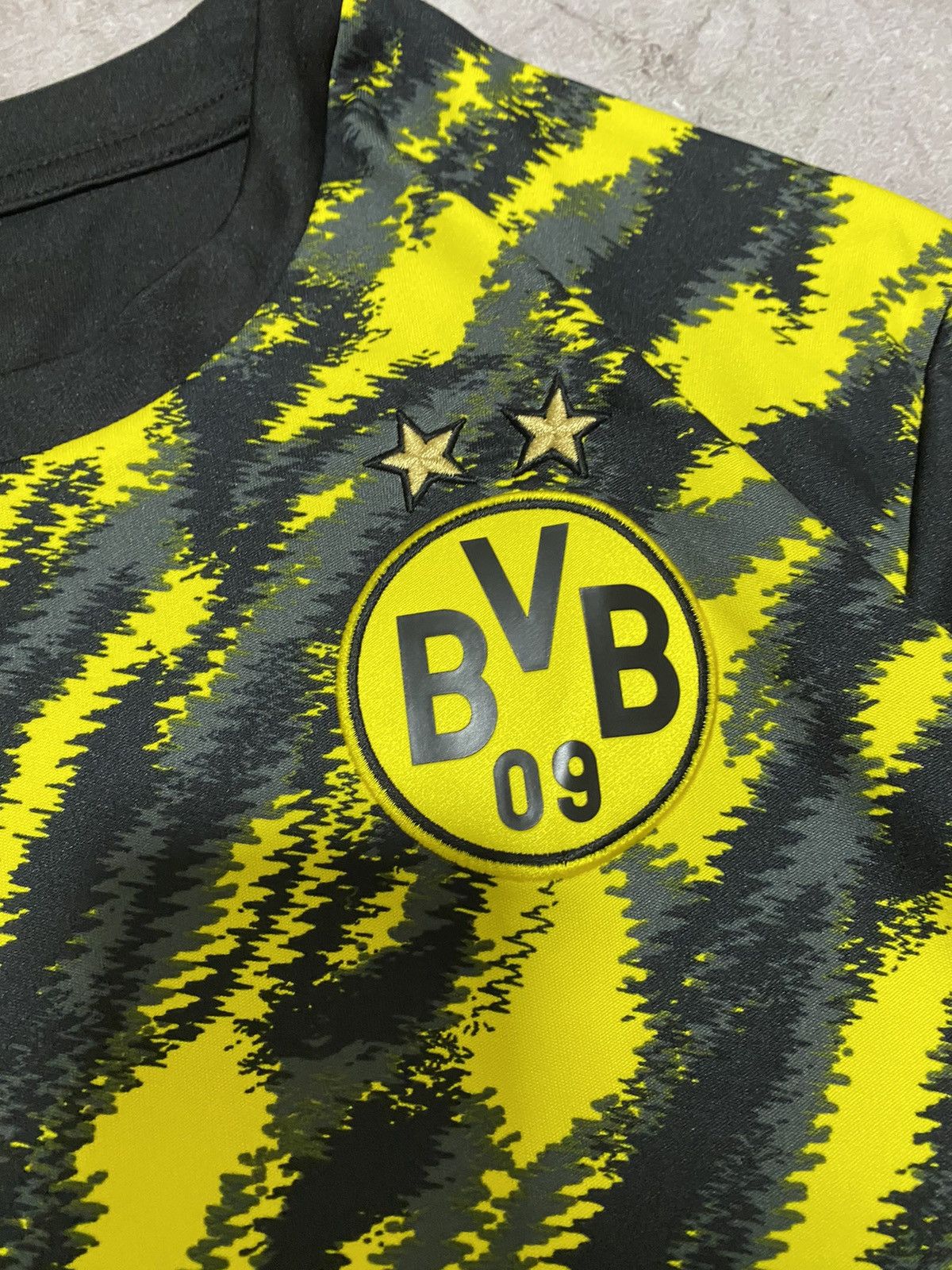 Puma Puma BVB Borussia Dortmund 2020 Training Soccer Jersey Y2K Size US L / EU 52-54 / 3 - 6 Thumbnail