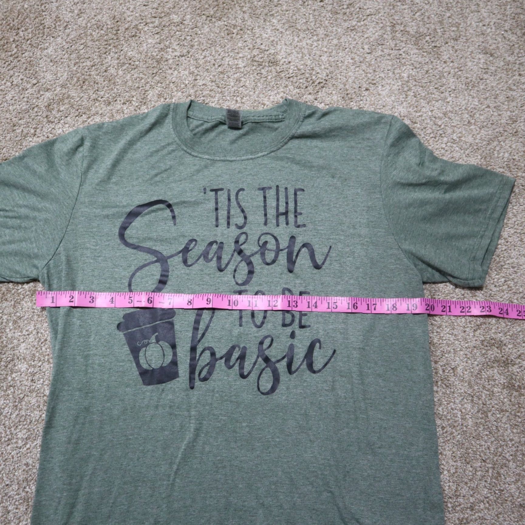 Gildan Tis the Season to be Basic White Girl Pumpkin Spice T-Shirt Women's M Green Size M / US 6-8 / IT 42-44 - 4 Thumbnail