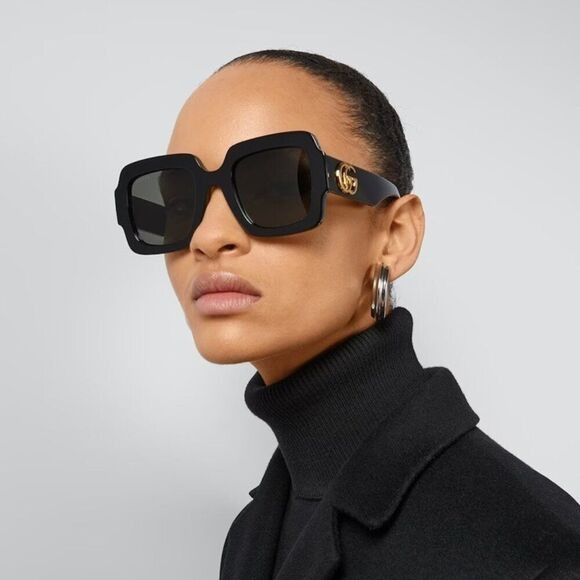 Gucci GG1547S 001 Sunglasses Black Square Frame Grey Lenses