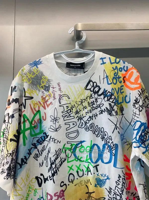 Dsquared2 DSQUARED2 Summer Graffiti Print T-Shirt . Size US L / EU 52-54 / 3 - 5 Thumbnail