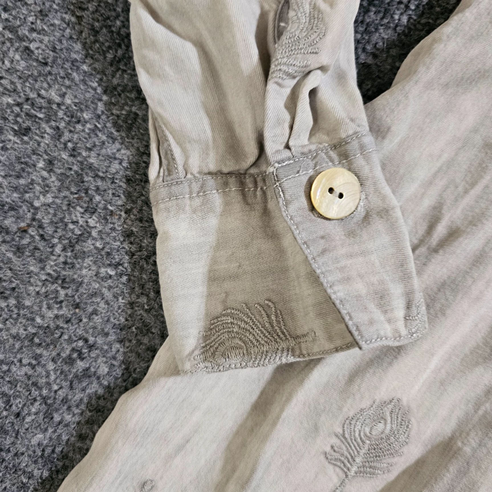 Soft Surroundings Soft Surroundings Dress Womens XL Petite Gray Embroidered Peacock Long Sleeve V-Neck Knee Length Size XL / US 12-14 / IT 48-50 - 5 Thumbnail