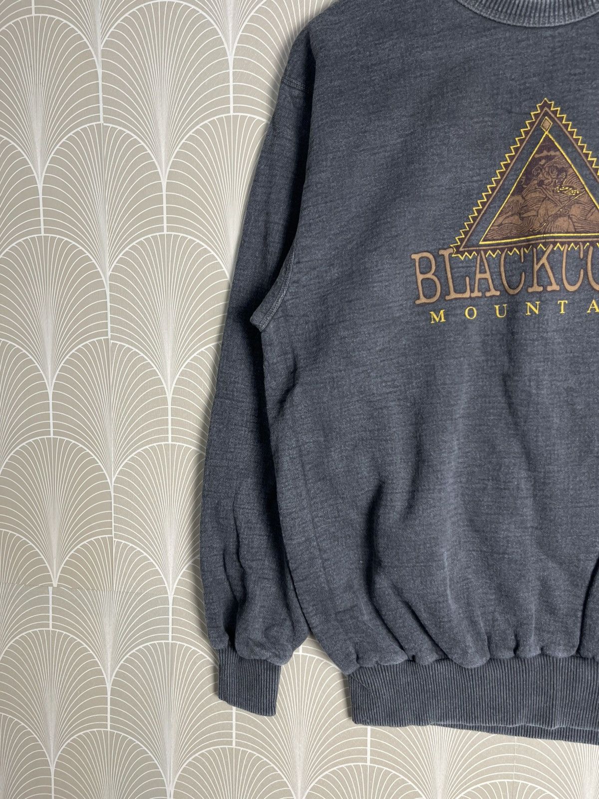 Vintage 90s CANADIAN CLASSIC BLACKCOMB MOUNTAIN CREWNECK Size US L / EU 52-54 / 3 - 3 Thumbnail