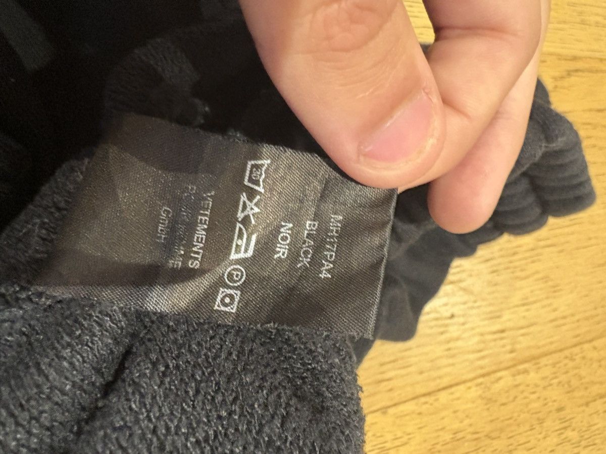 Vetements Vetements FW17 Turned On By Danger Sweatpants Size US 30 / EU 46 - 6 Thumbnail