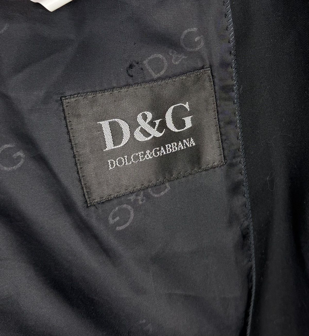 Dolce & Gabbana Elegant Dolce & Gabbana Blazer with Logo Buttons, Black Size US L / EU 52-54 / 3 - 6 Thumbnail