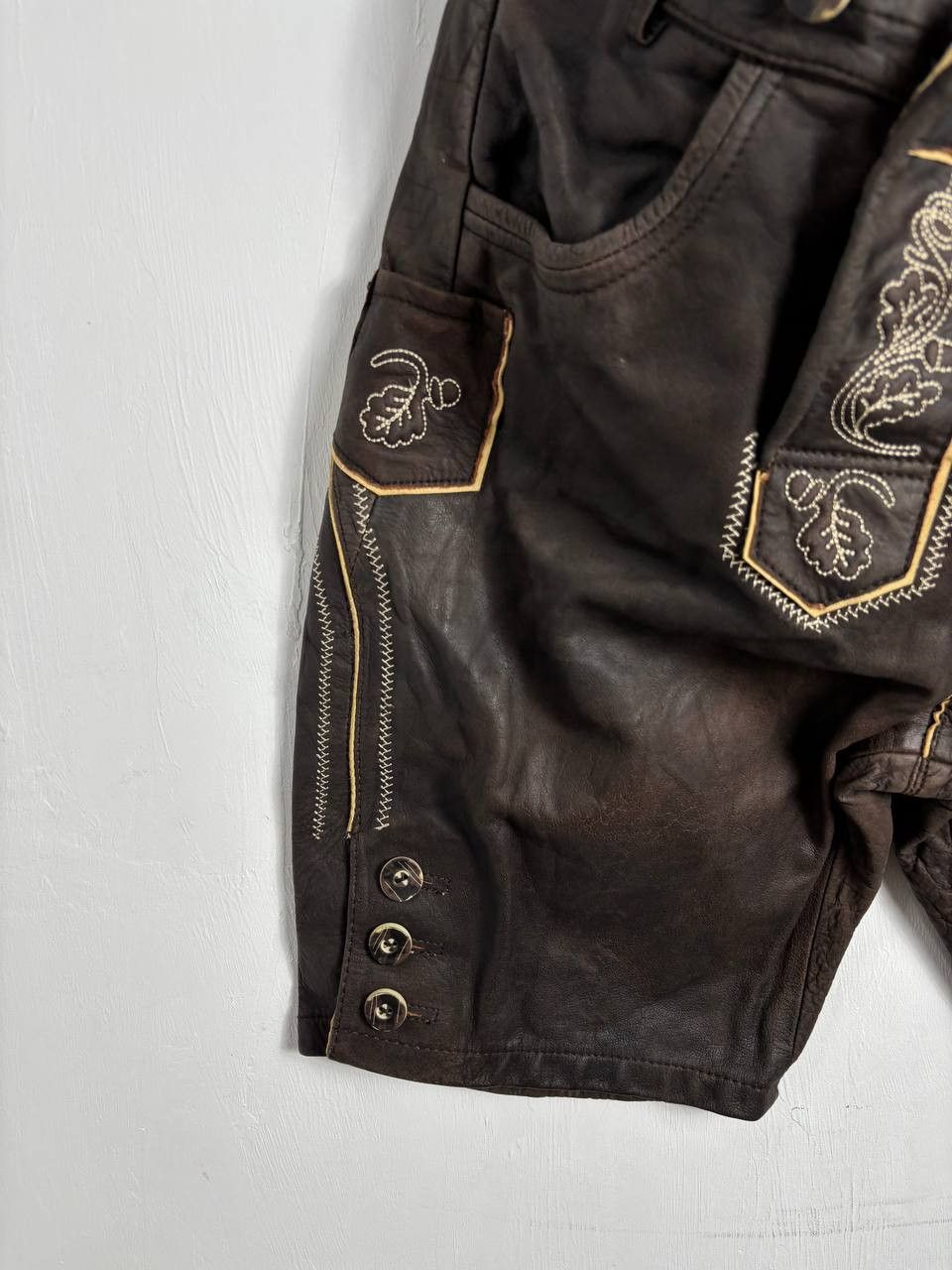 Cowboy Equipment Lederhosen German Brown Leather Retro Shorts sz 52 (36) Size US 36 / EU 52 - 4 Thumbnail