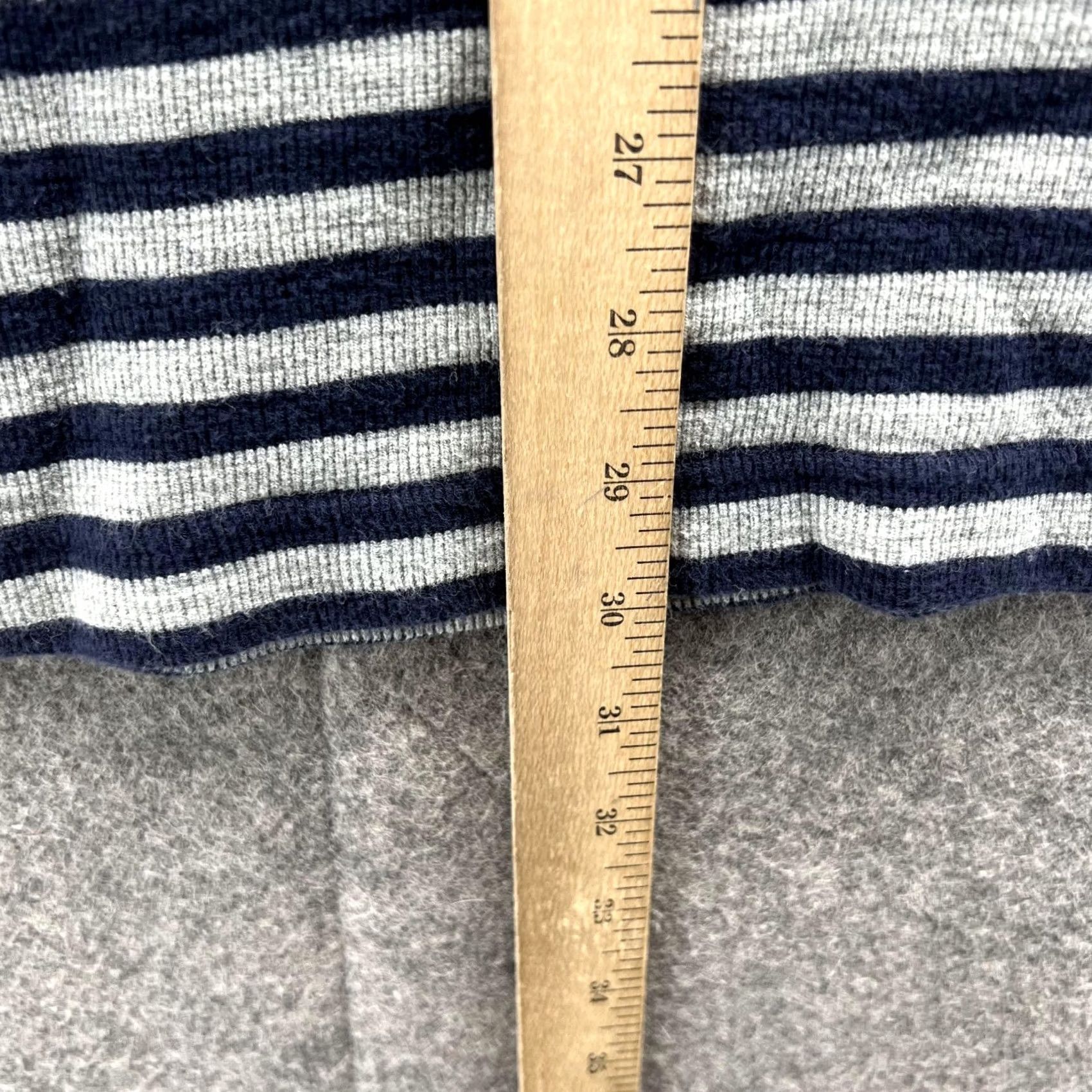 Tommy Hilfiger Tommy Hilfiger Sweater Men XL Blue Gray Striped Pullover Crew Neck Knit Shirt/Men’s Regular Fit Sweatshirt Size US XL / EU 56 / 4 - 7 Thumbnail