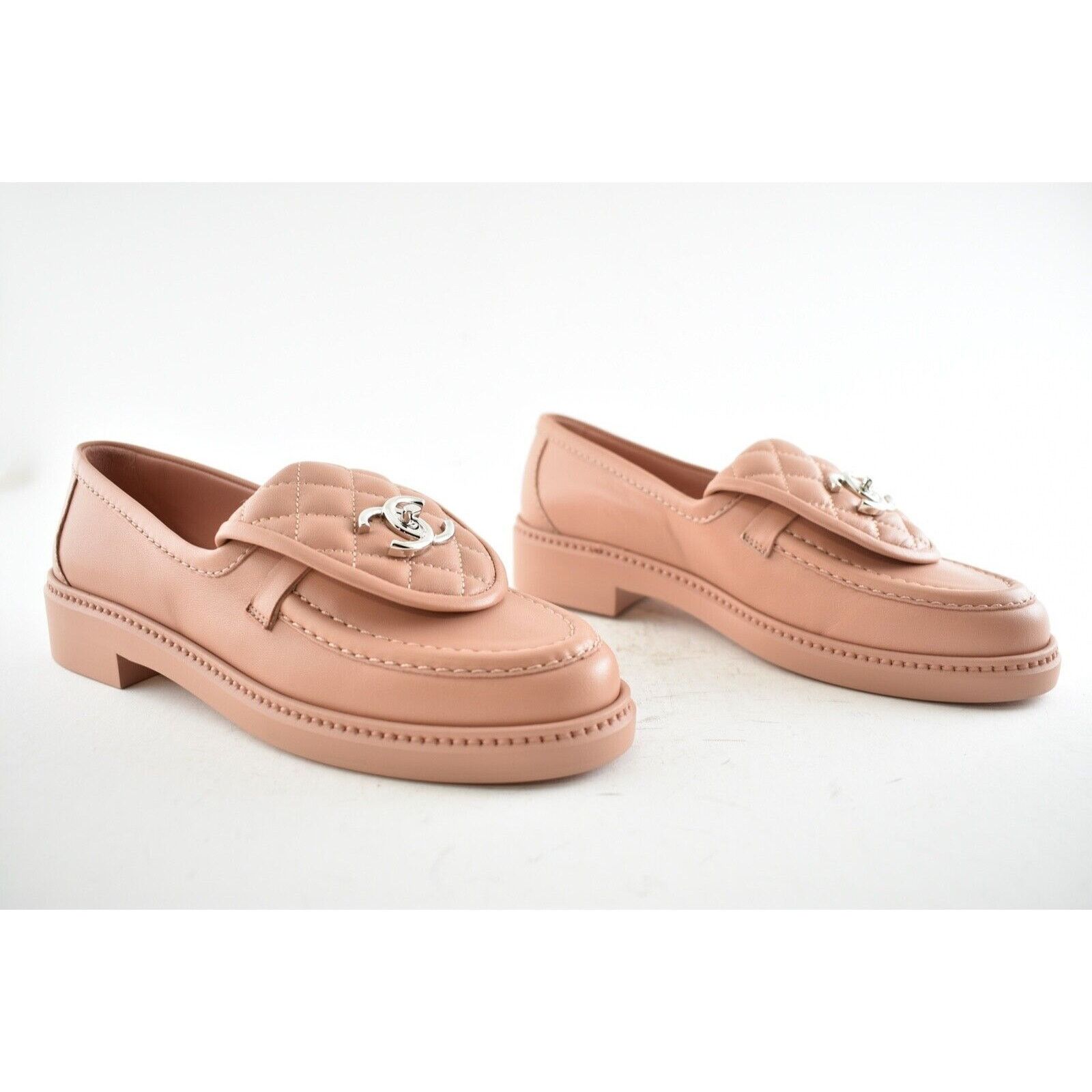Chanel Chanel Silver Quilted Flap Turnlock Mule Flat Loafer 40 Size US 10 / IT 40 - 4 Thumbnail