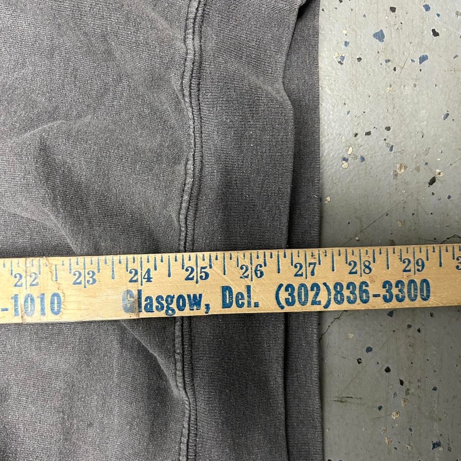 Old Navy Y2K Grey Old Navy crewneck sweatshirt with green logo Size US L / EU 52-54 / 3 - 5 Thumbnail