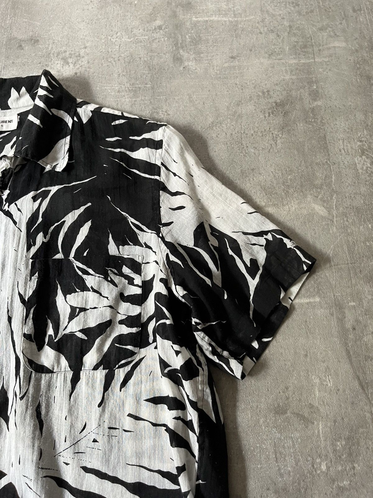 Saint Laurent Paris Saint Laurent hawaiian coconut tree short sleeve S/S 16 Size US M / EU 48-50 / 2 - 5 Thumbnail