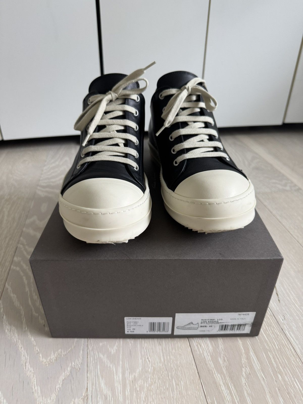Rick Owens Mainline Classic Leather Ramone Low Sneaks Black/Milk Size US 9 / EU 42 - 3 Thumbnail