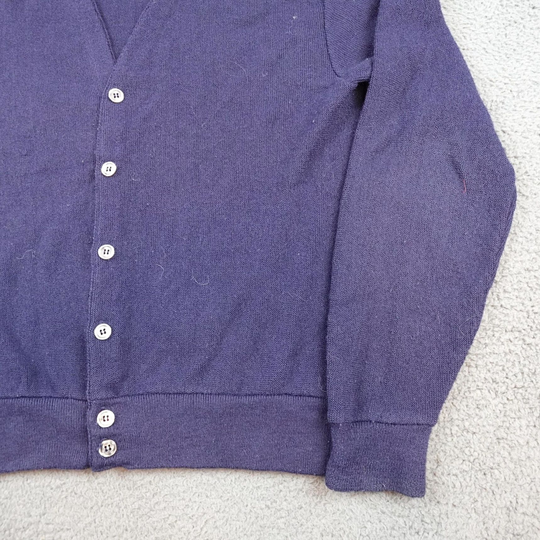 Vintage VINTAGE Sportswear Cardigan Mens M Blue Knit V-Neck Button Front Sweater Made In USA Size US M / EU 48-50 / 2 - 2 Thumbnail