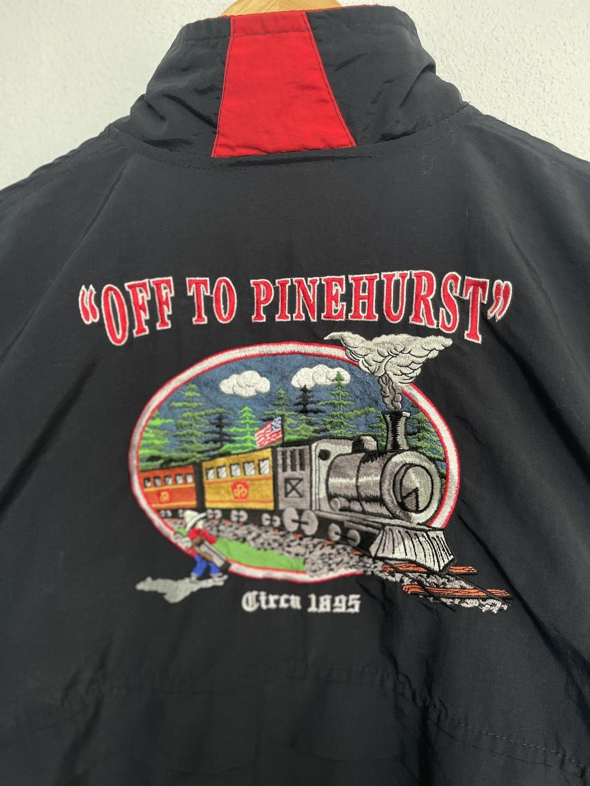 Vintage Vintage Embroidered Pinehurst Train Design Size US M / EU 48-50 / 2 - 2 Thumbnail