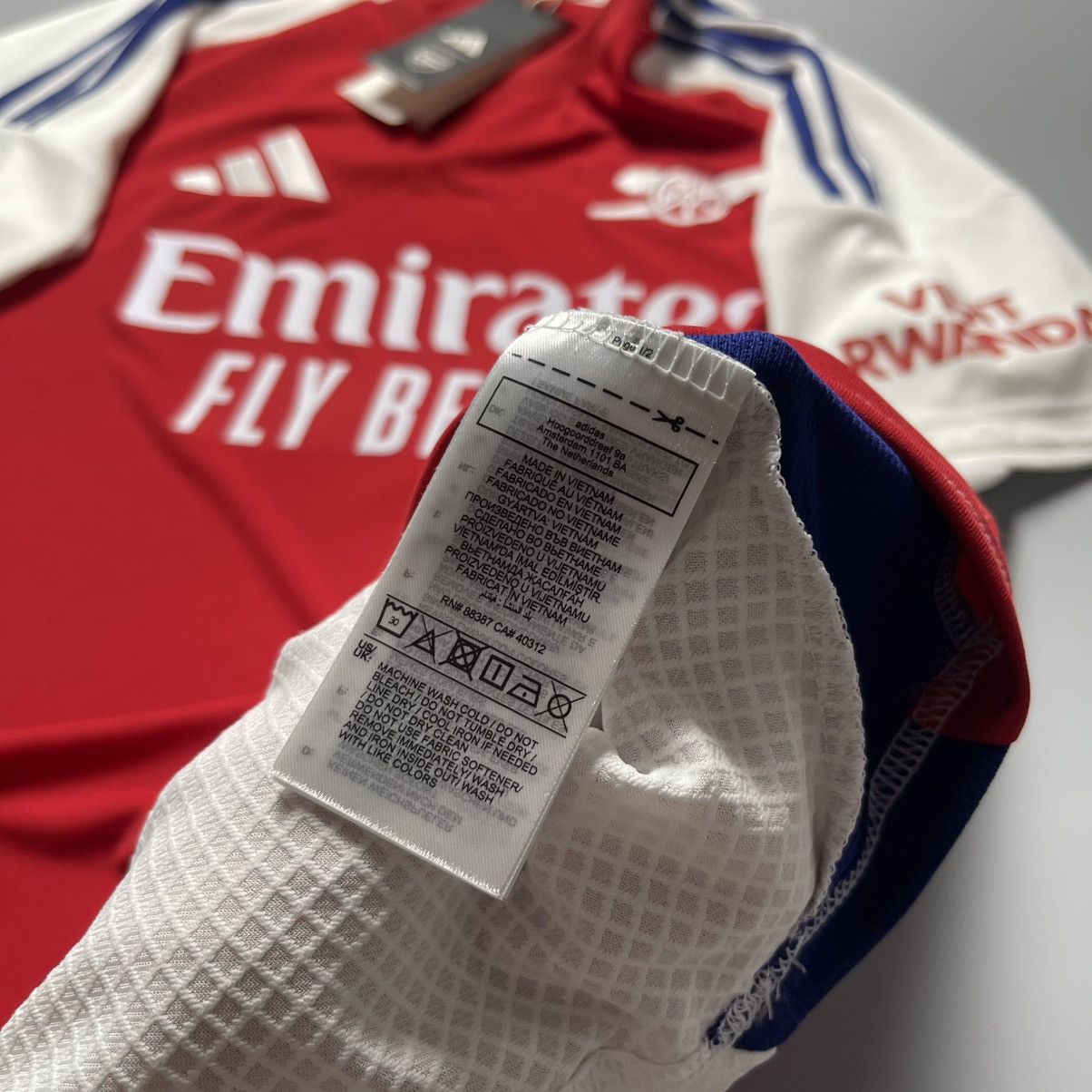 Vintage ARSENAL ADIDAS 2024/2025 FOOTBALL HOME JERSEY #9 JESUS Size US L / EU 52-54 / 3 - 9 Thumbnail