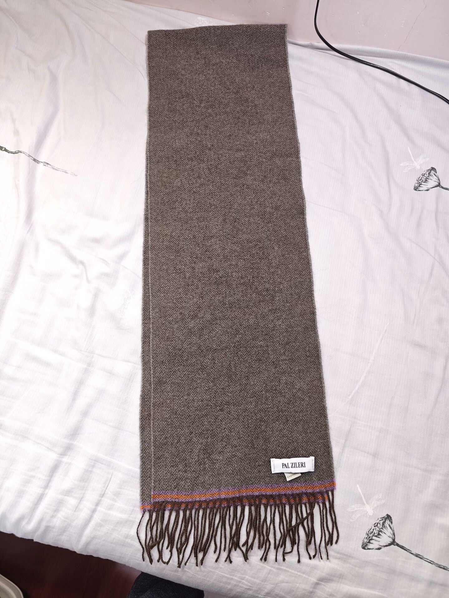 Pal Zileri Pal Zileri Cashmere Scarf from Italy Size ONE SIZE - 1 Thumbnail