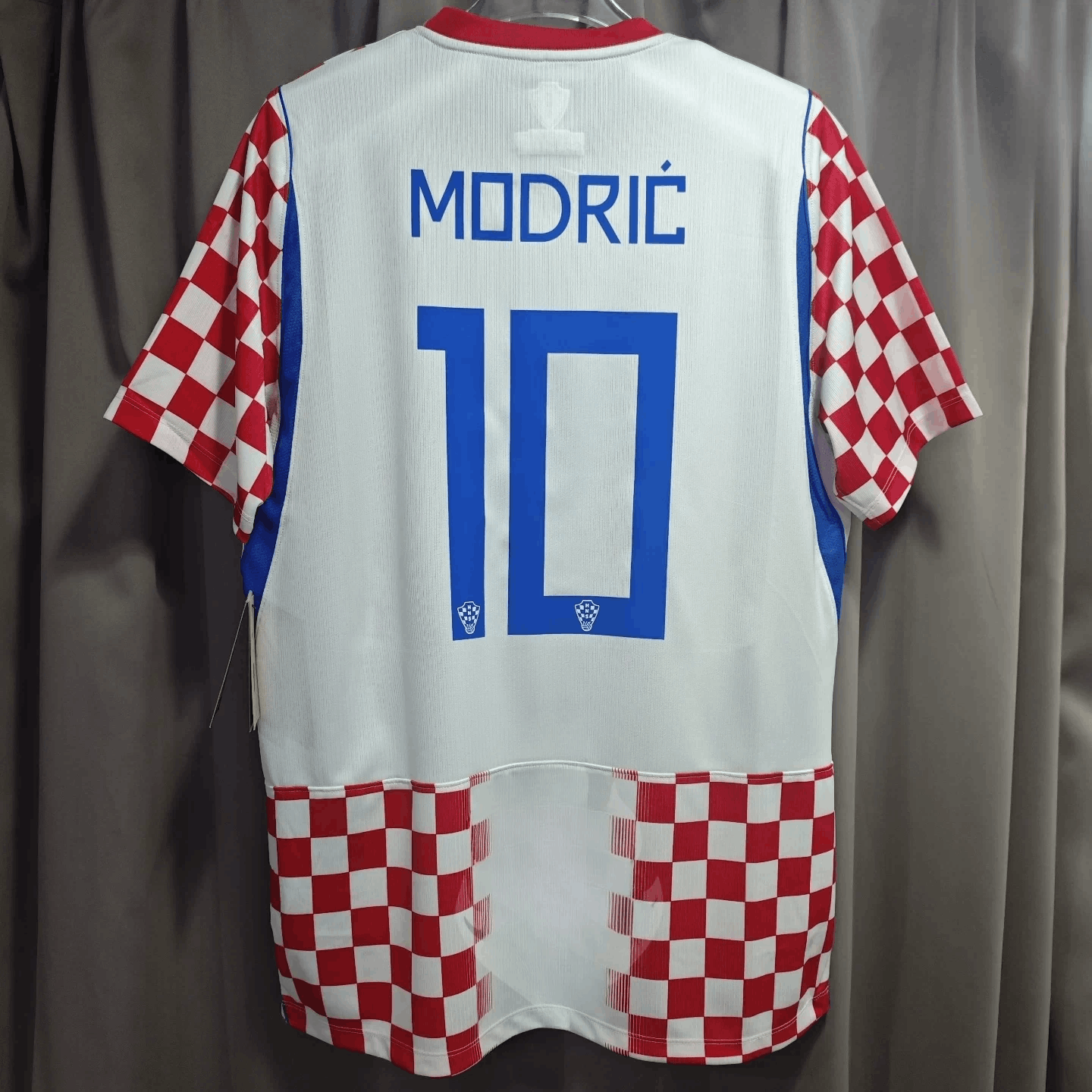 Other 10 Luka Modrić Jersey Croatia Soccer Jersey Size US XL / EU 56 / 4 - 1 Thumbnail