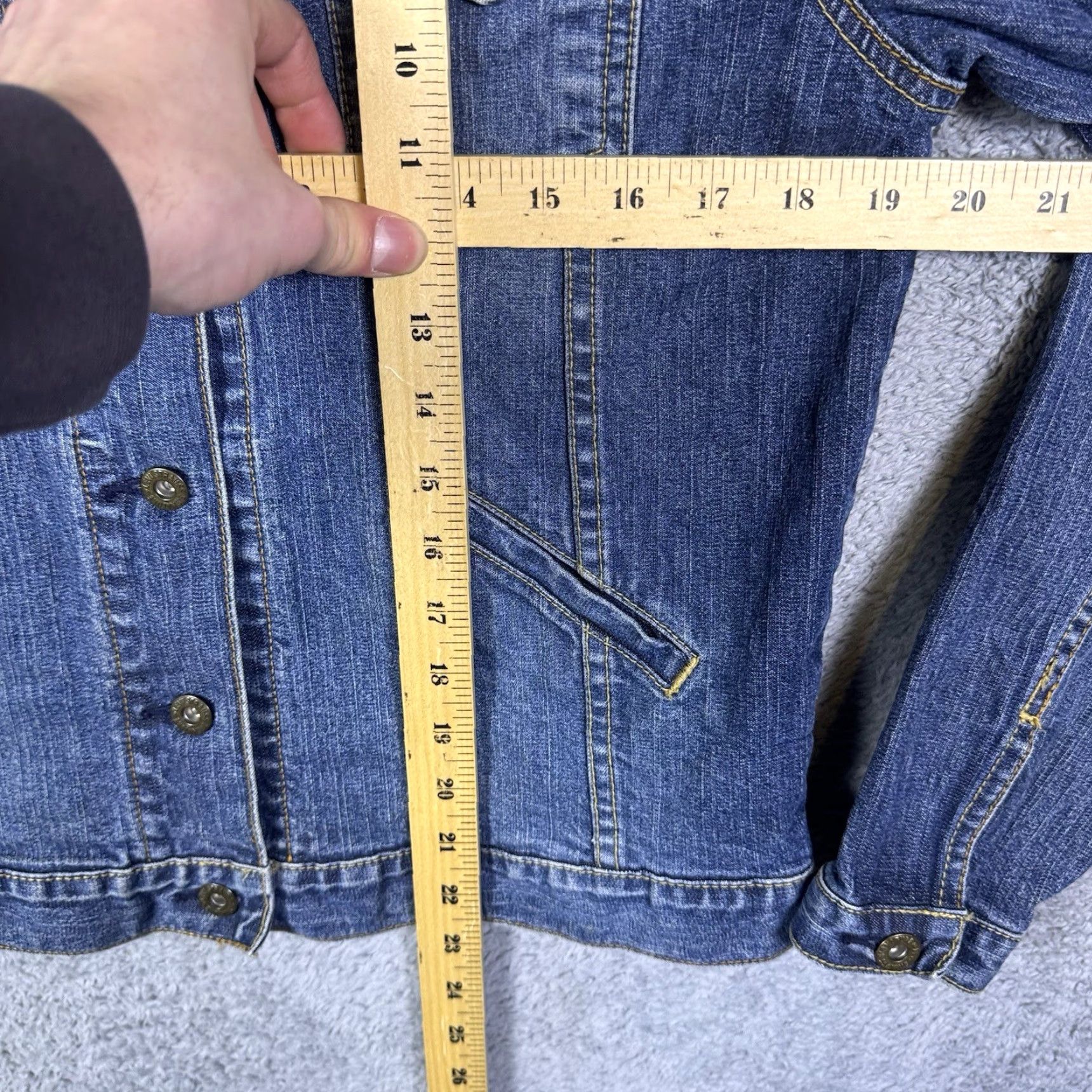 Levi's VINTAGE Levi's Denim Trucker Jacket Womens M (8/10) Y2K 2005 Chore Field Jean Jacket Size 32" / US 10 / IT 46 - 7 Thumbnail