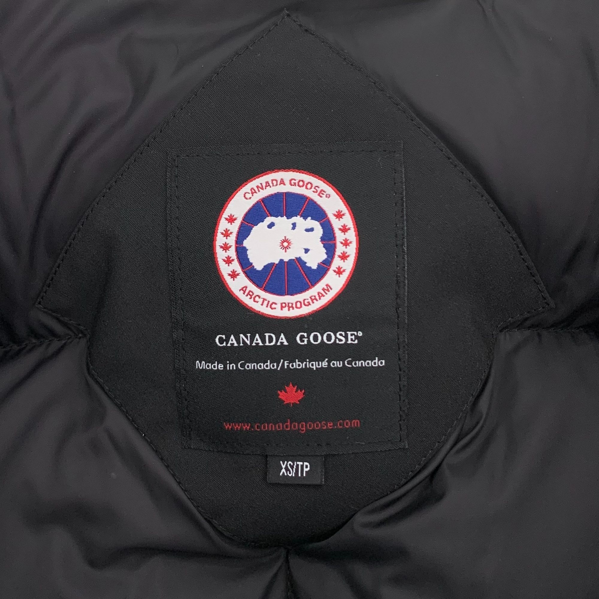 Canada Goose Canada Goose Expedition Series Black Logo Patch Hooded Down Size US XS / EU 42 / 0 - 4 Thumbnail