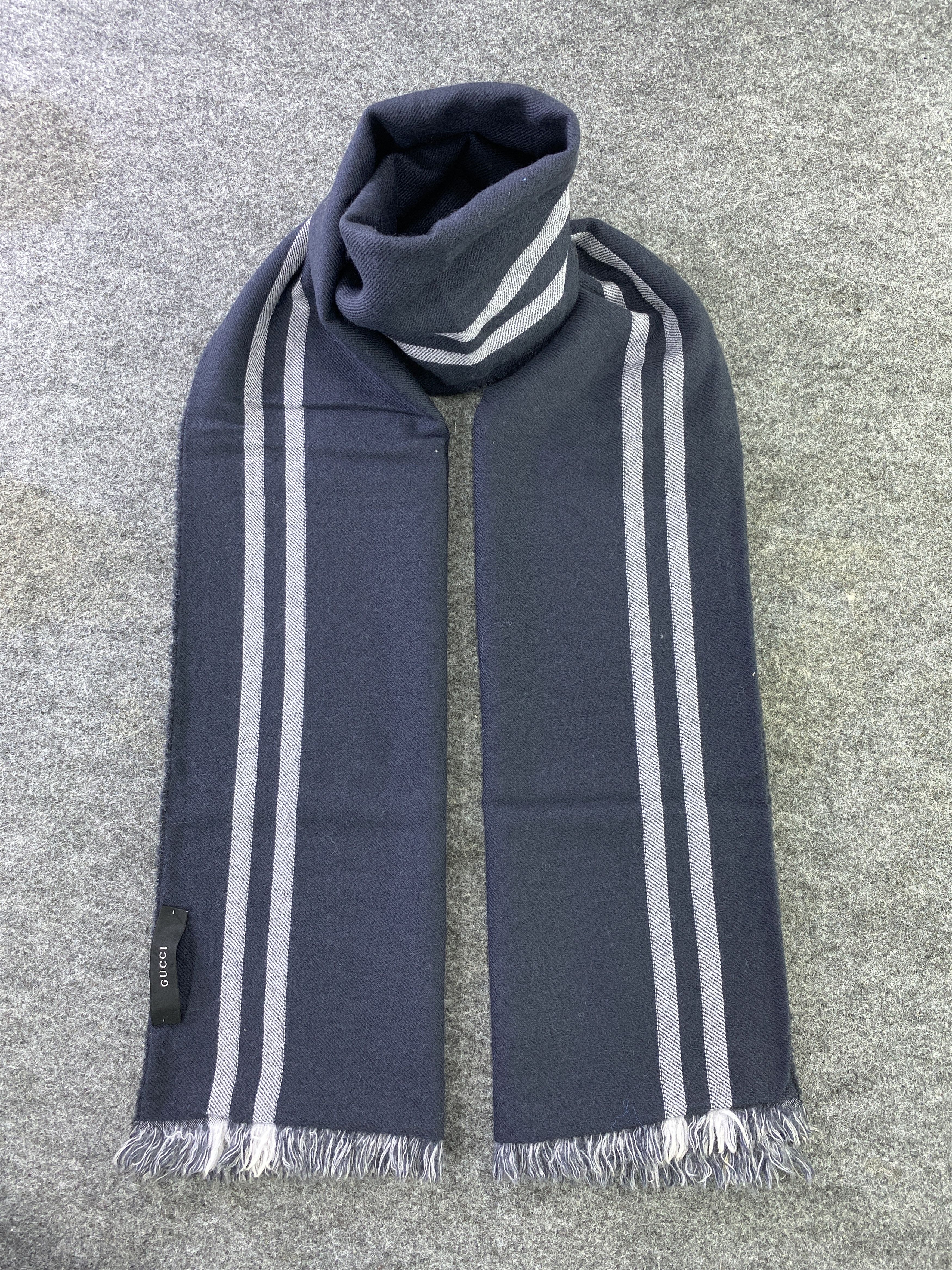 Gucci Gucci Scarf / Muffler / Neckwear -T510 Size ONE SIZE - 2 Thumbnail