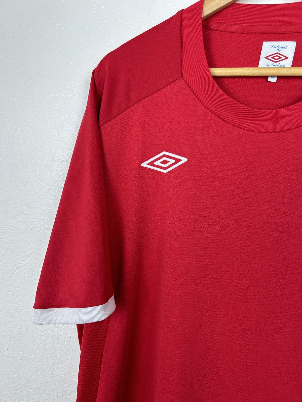 Umbro Umbro x England 2010 Away Kit Soccer Jersey In Red Size US L / EU 52-54 / 3 - 3 Thumbnail