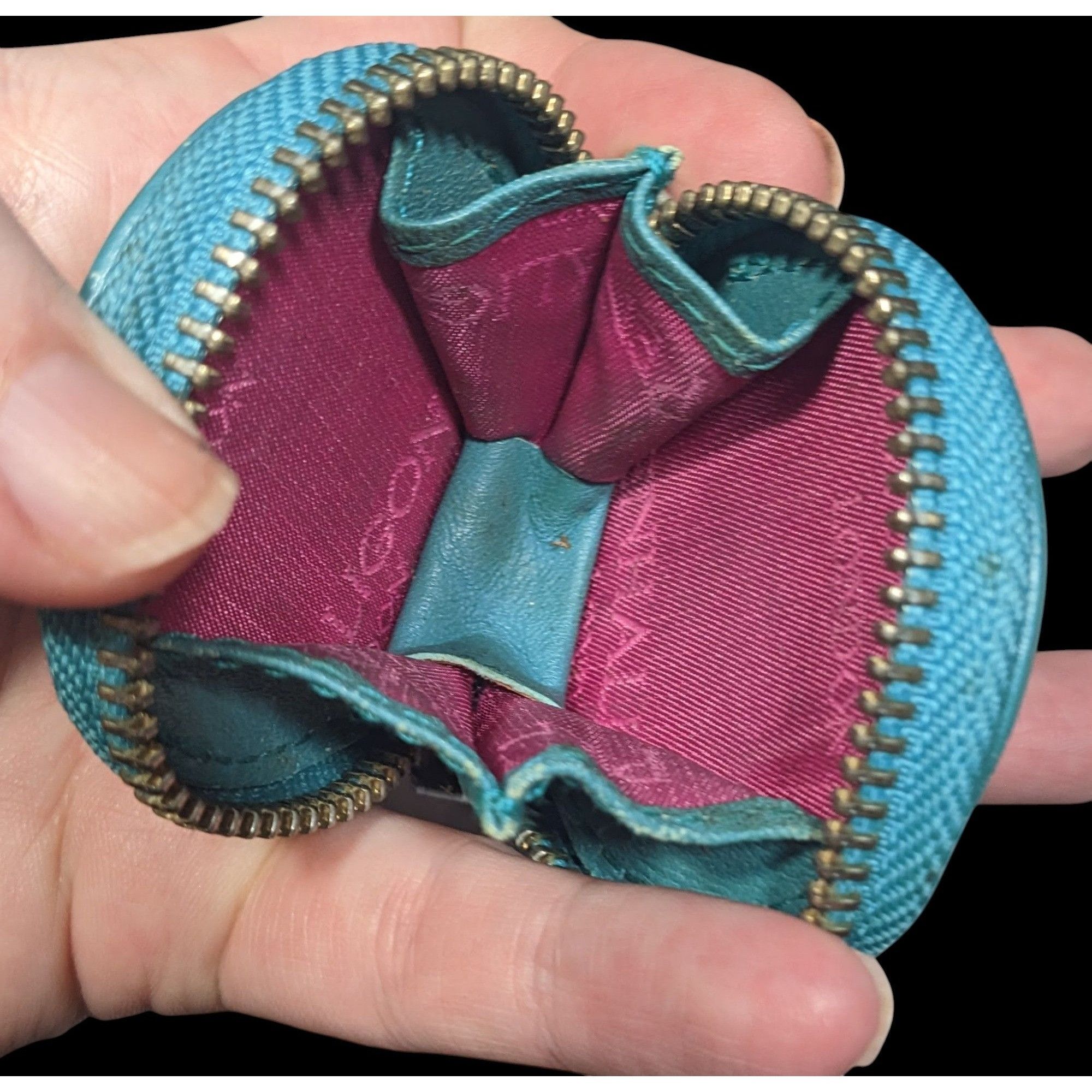 Other Vintage Penhaligon's Of London Round Blue Zipper Coin Purse Size ONE SIZE - 3 Thumbnail