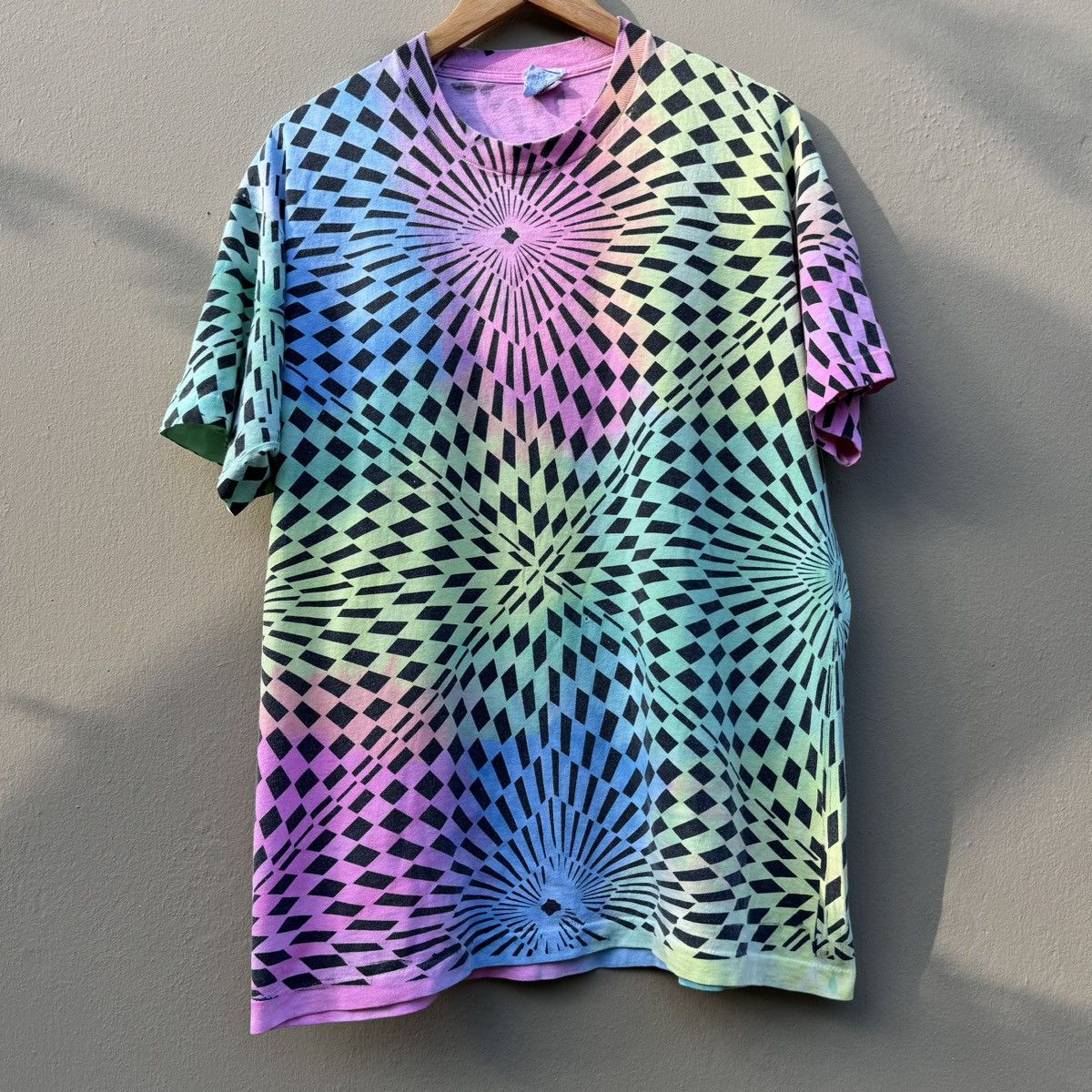 Vintage Vintage psychedelic 90s very rare tie dye tee Size US XL / EU 56 / 4 - 1 Thumbnail