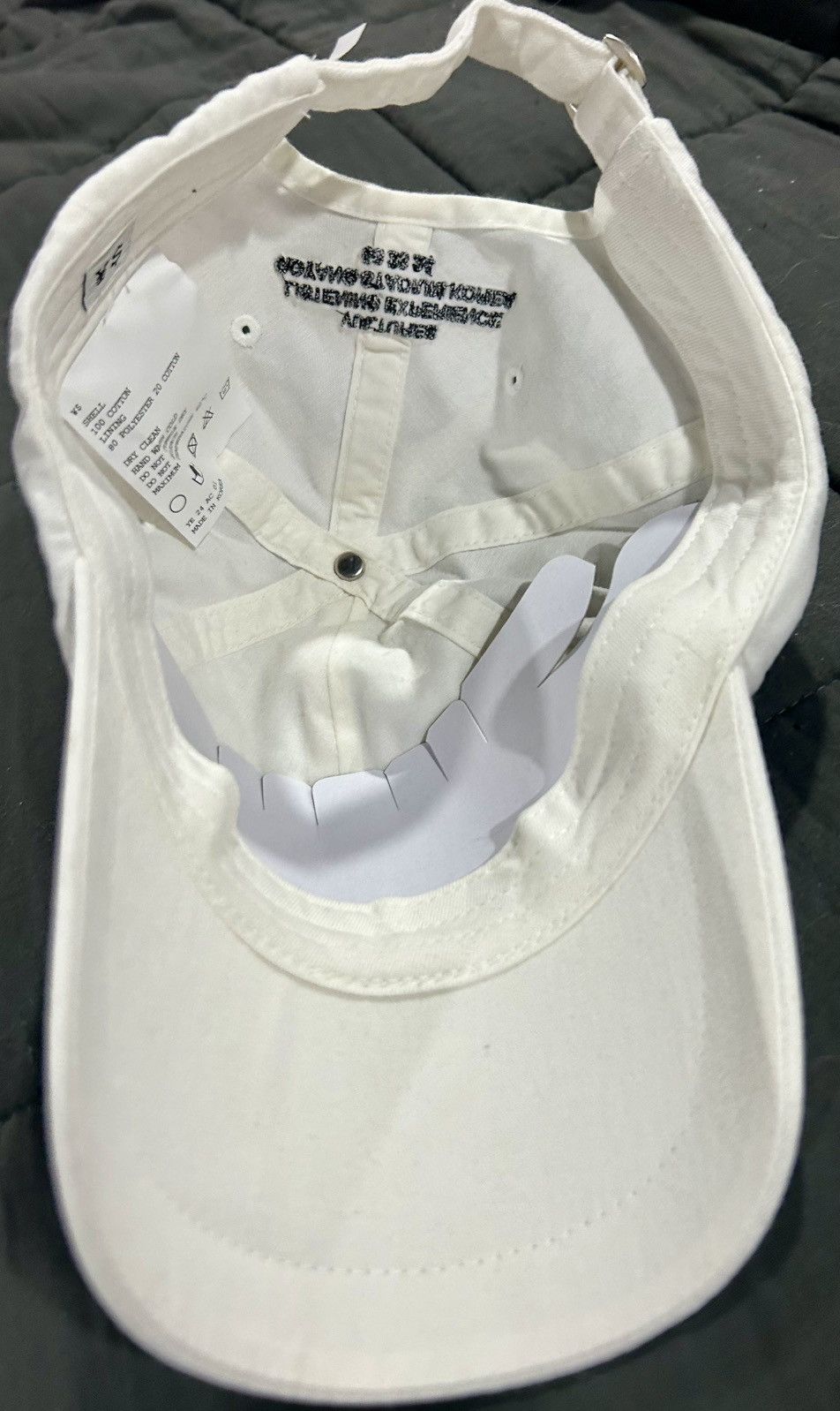 Yeezy Yeezy Vultures Korea Exclusive Strap Back Hat "White" Size ONE SIZE - 8 Thumbnail
