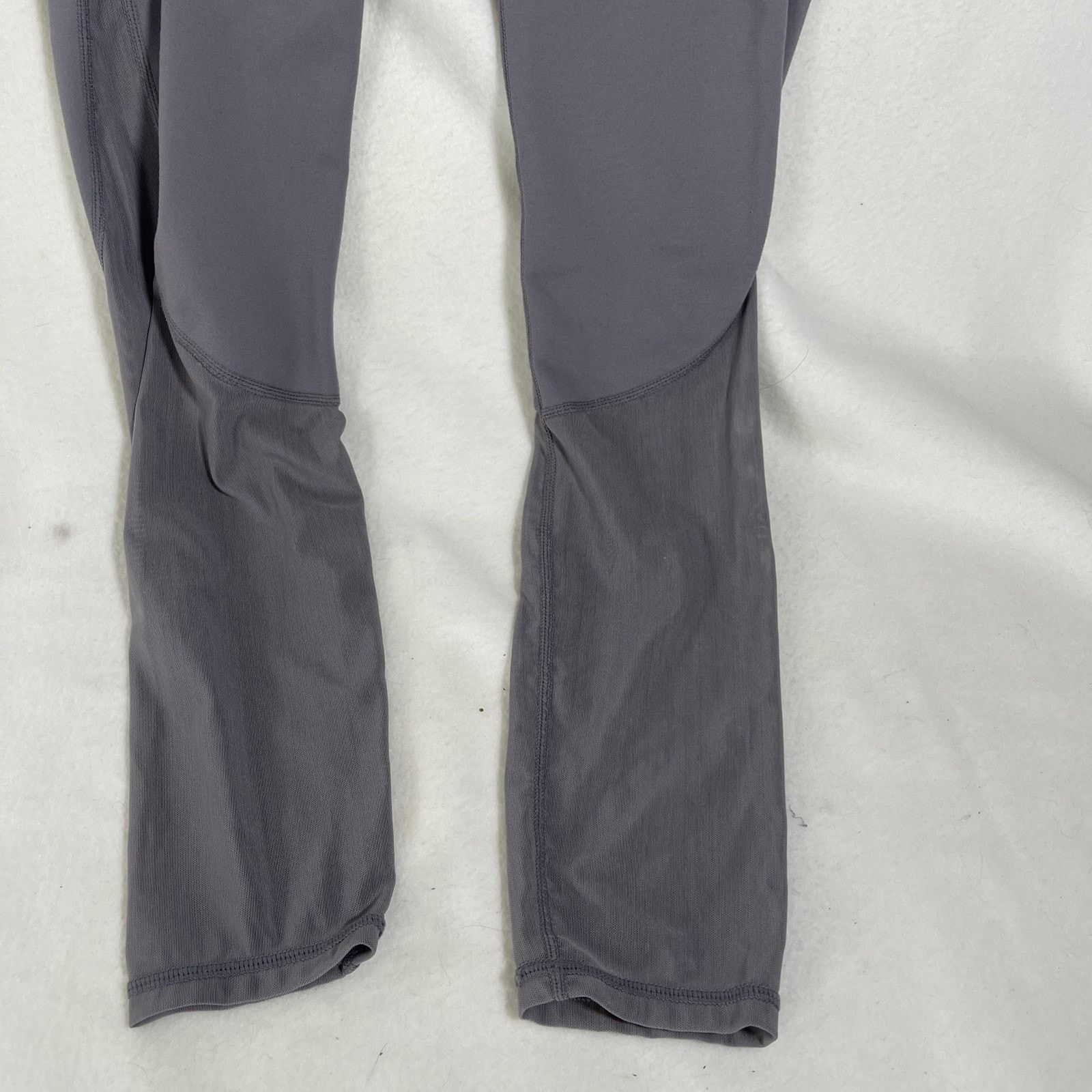 Fabletics Fabletics Women’s XXS Mid-Rise Mesh Powerhold Capri Leggings Size 24" / US 00 / IT 34 - 2 Thumbnail