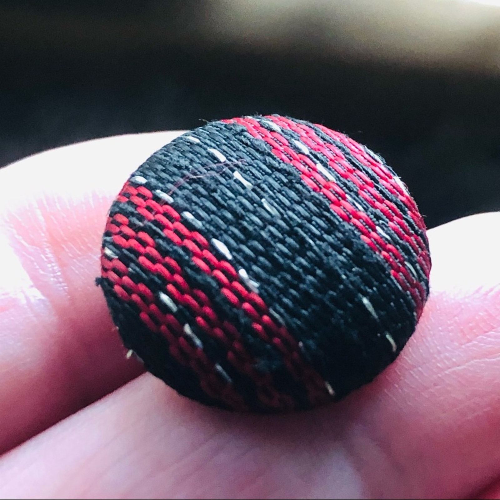 Vintage Vintage round red/black and silver fabric covered cuff links Size ONE SIZE - 4 Thumbnail