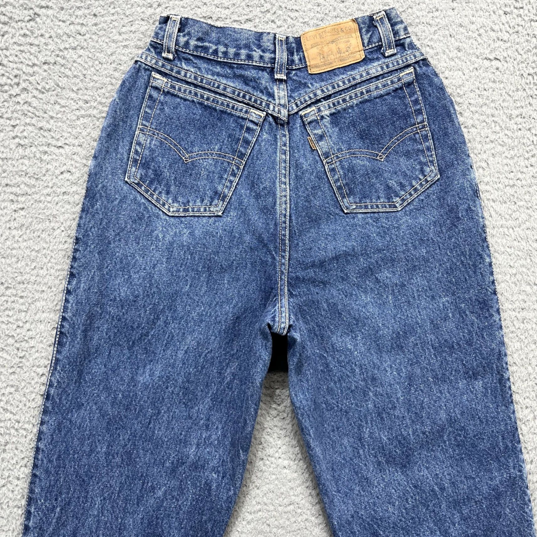 VINTAGE Levi's Mom Jeans Womens 24Wx27L Faded Wash Denim Cowgirl High Waist USA 90s