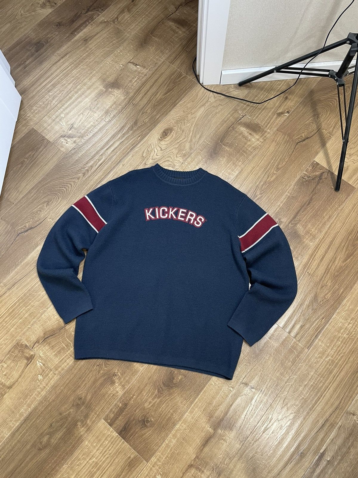 Kickers Vintage Kickers Y2K 90’s Style Blue Big Logo Surf Sweater Size US XL / EU 56 / 4 - 1 Thumbnail