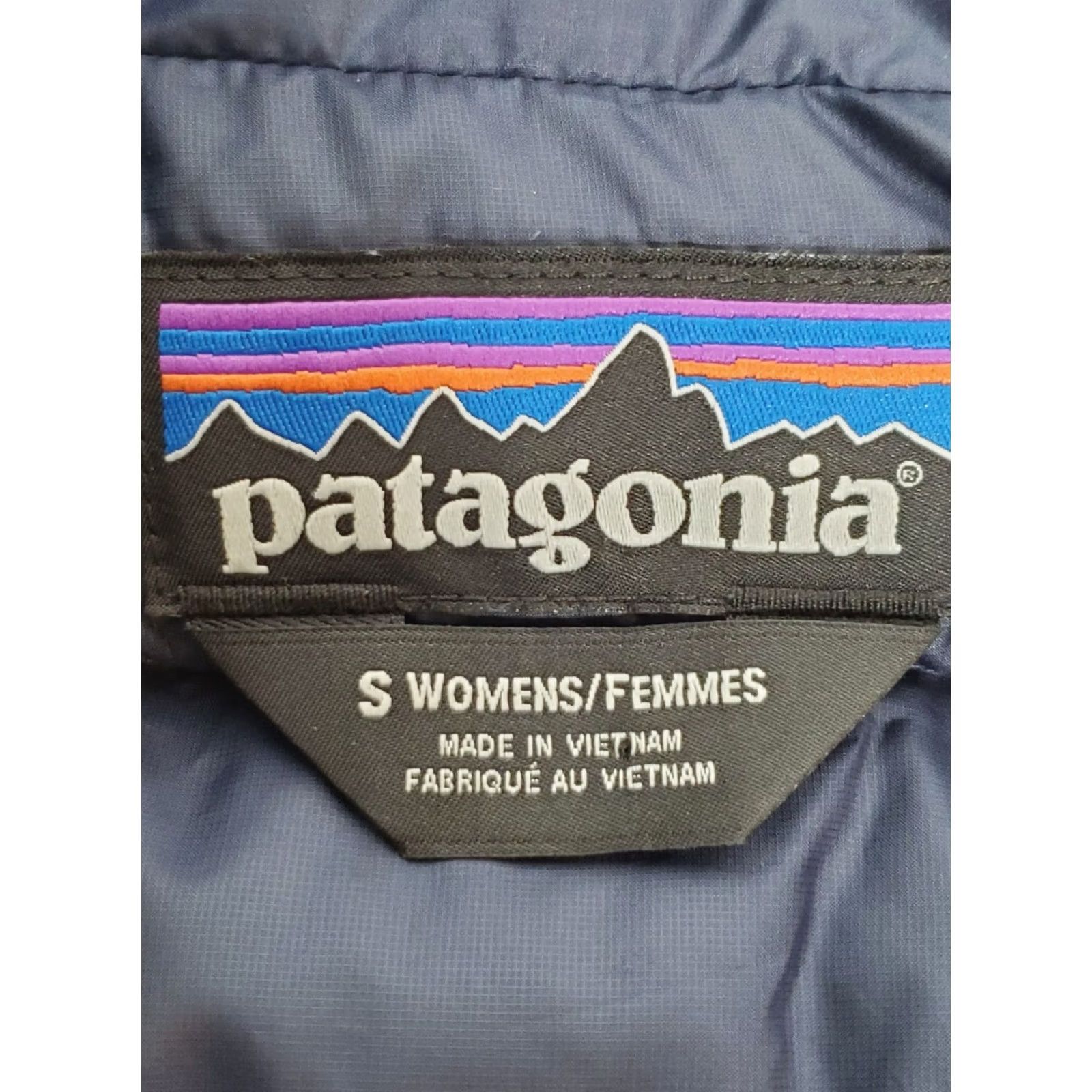 Patagonia Patagonia Women’s S Down Sweater Vest Classic Navy Embroidered This Old House Size S / US 4 / IT 40 - 6 Thumbnail