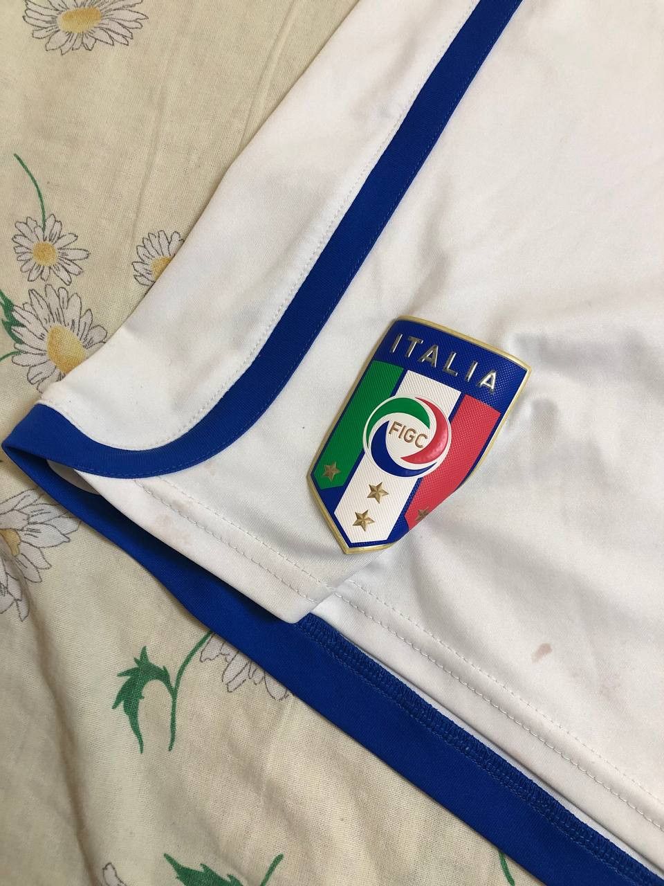 Puma ITALY 2012/2013 AWAY FOOTBALL SHORTS PUMA SIZE L ADULT Size US 34 / EU 50 - 4 Thumbnail