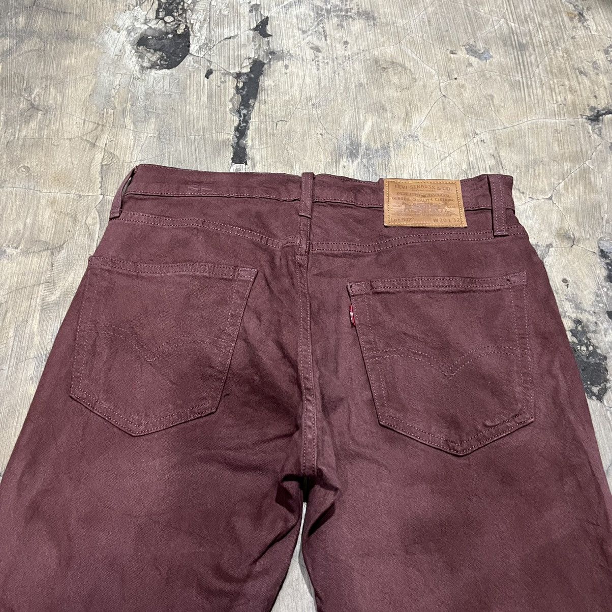 Tornado Mart Levi’s 502 Big E Regular Taper | Burgundy Size US 30 / EU 46 - 9 Thumbnail
