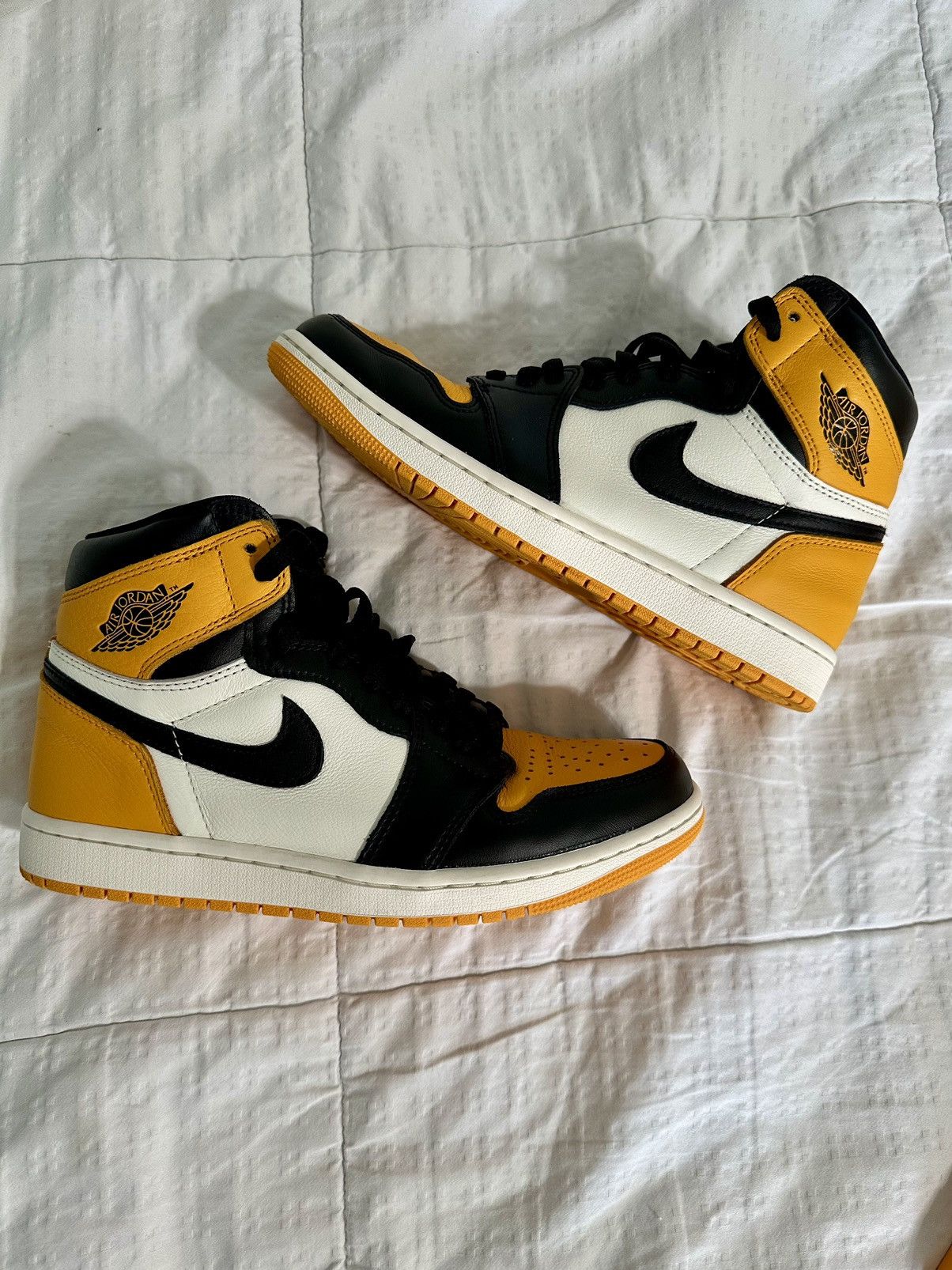 Jordan Brand Air Jordan 1 Retro High OG Taxi Size US 8.5 / EU 41-42 - 3 Thumbnail