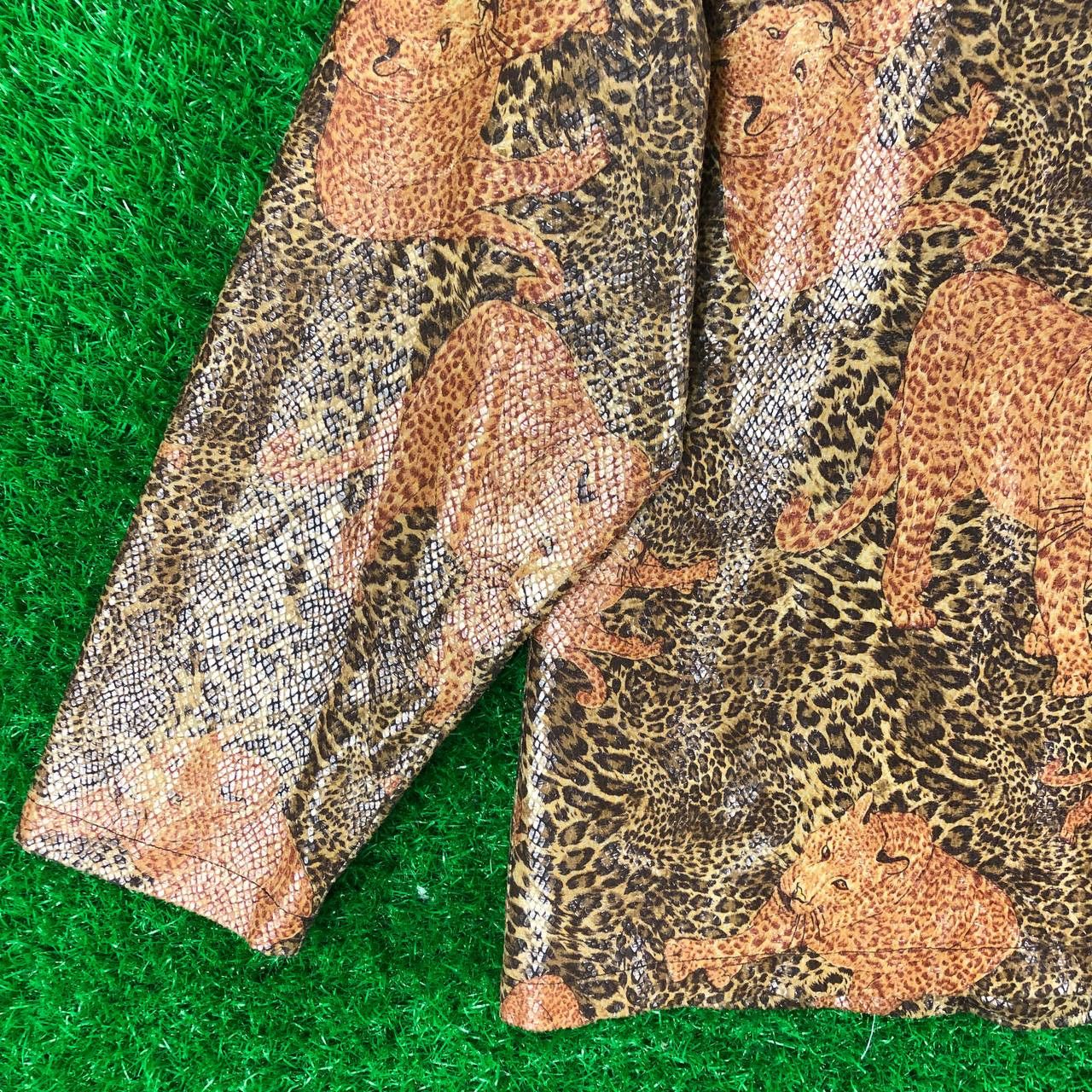 Habitat × Vintage Vintage 90's Leopard Fullprint Scaly Fabric Zipper Jacket Size S / US 4 / IT 40 - 9 Thumbnail