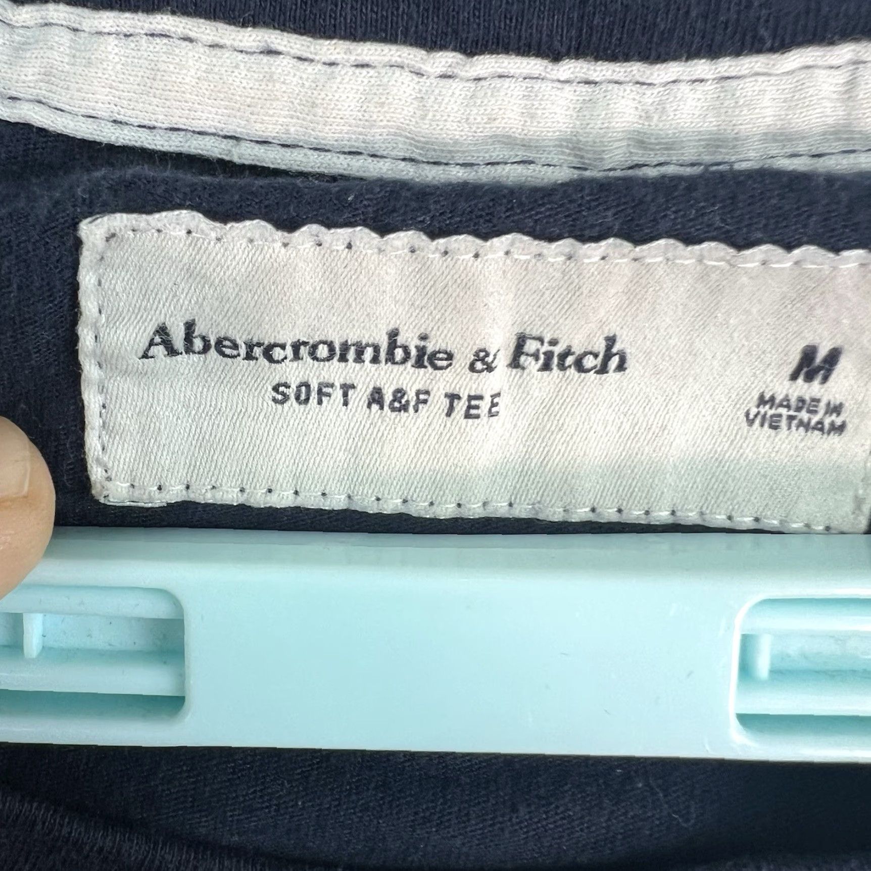 Abercrombie & Fitch Abercrombie & Fitch Soft T-Shirt Men’s SZ M Blue Embroidered Short Sleeve Shirt Adult Medium Blue 90s Preppy Mens Size US M / EU 48-50 / 2 - 4 Thumbnail